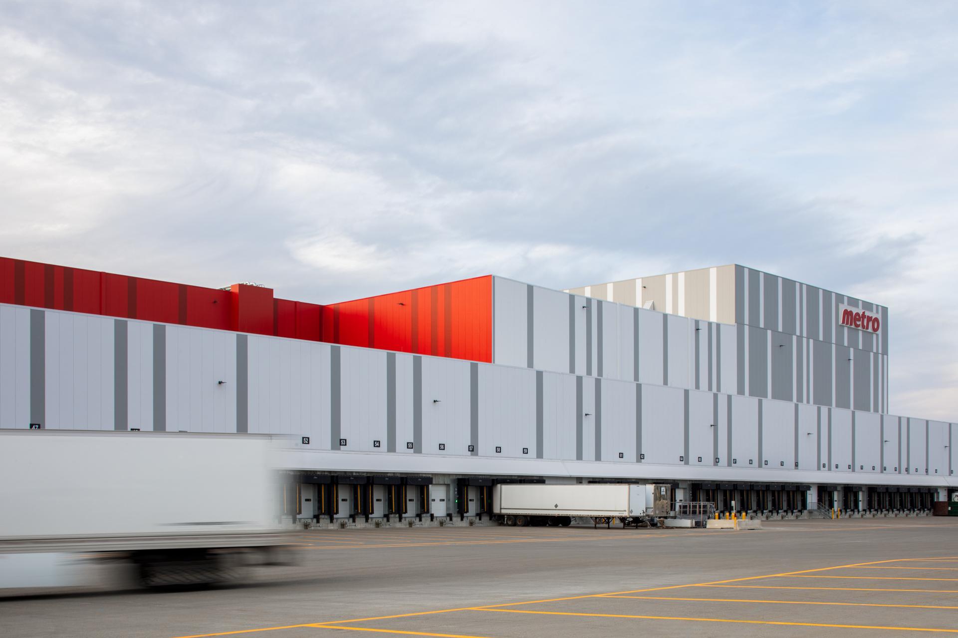 METRO Distribution Centre - image 4