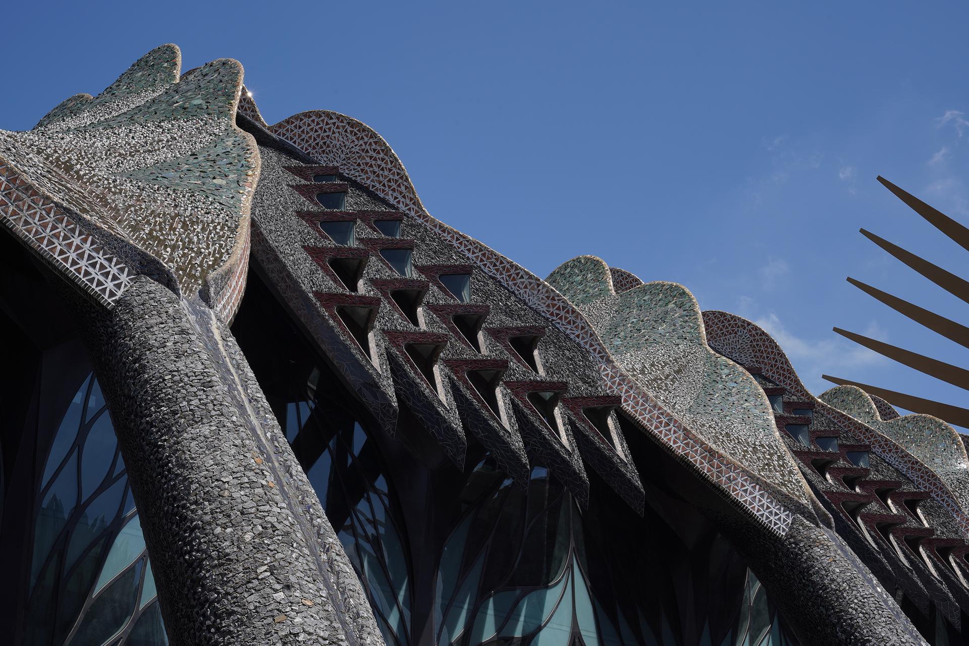 Marisfrolg Fashion Campus - image 8