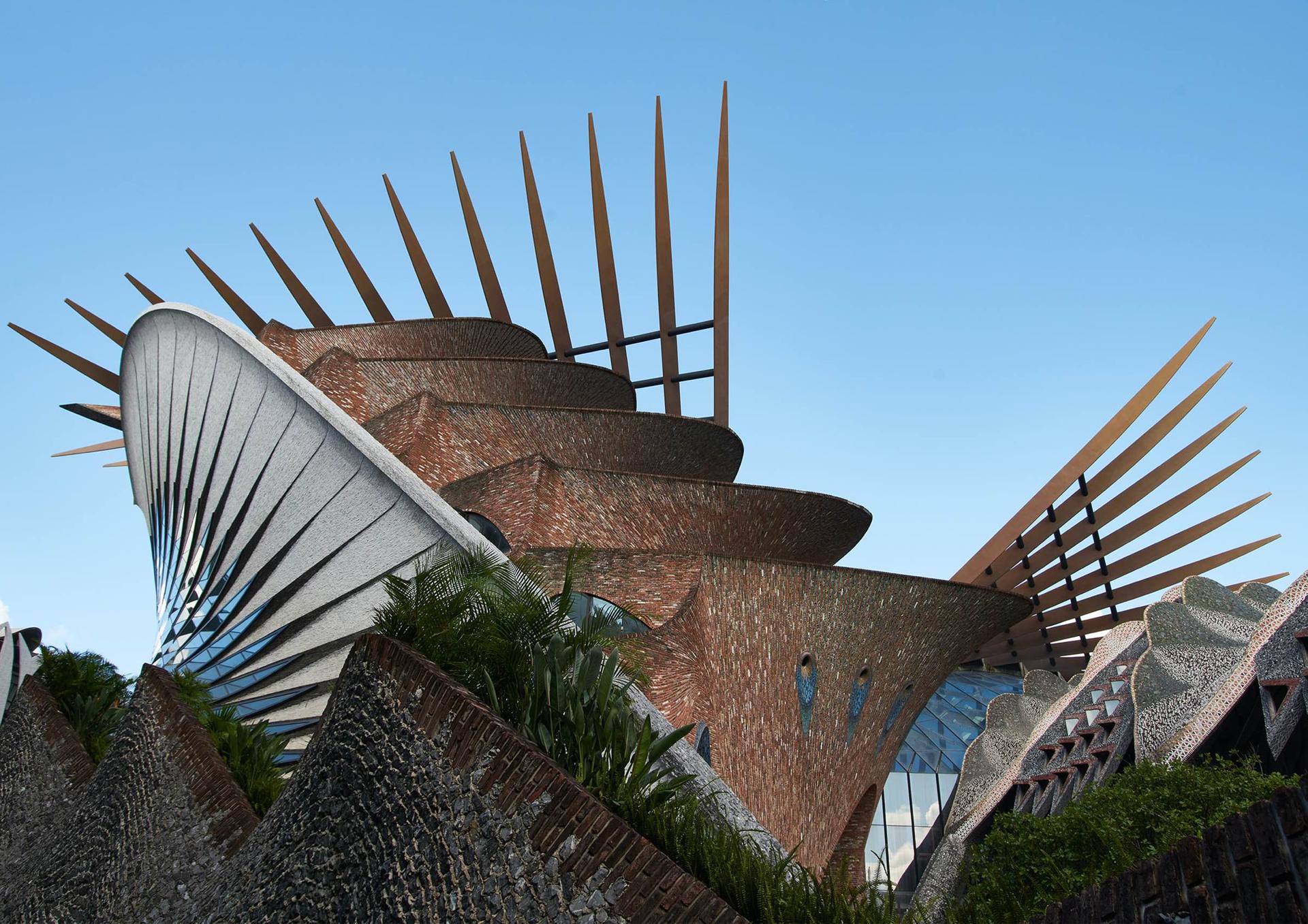 Marisfrolg Fashion Campus - image 12