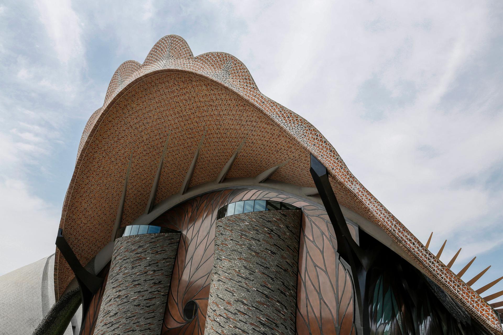 Marisfrolg Fashion Campus - image 20