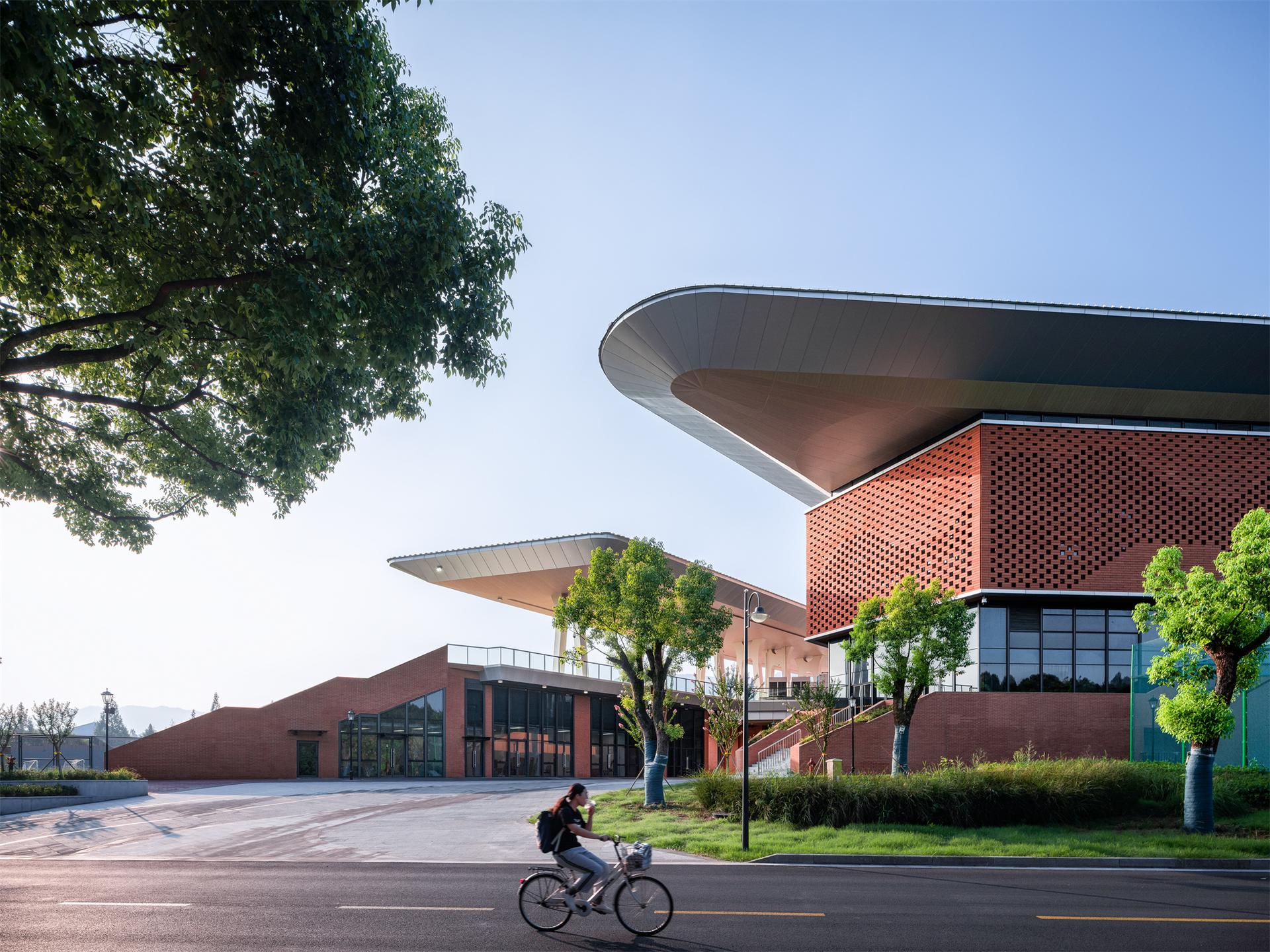The Asian Games Cricket Field in Pingfeng Campus of Zhejiang University of Technology - image 2