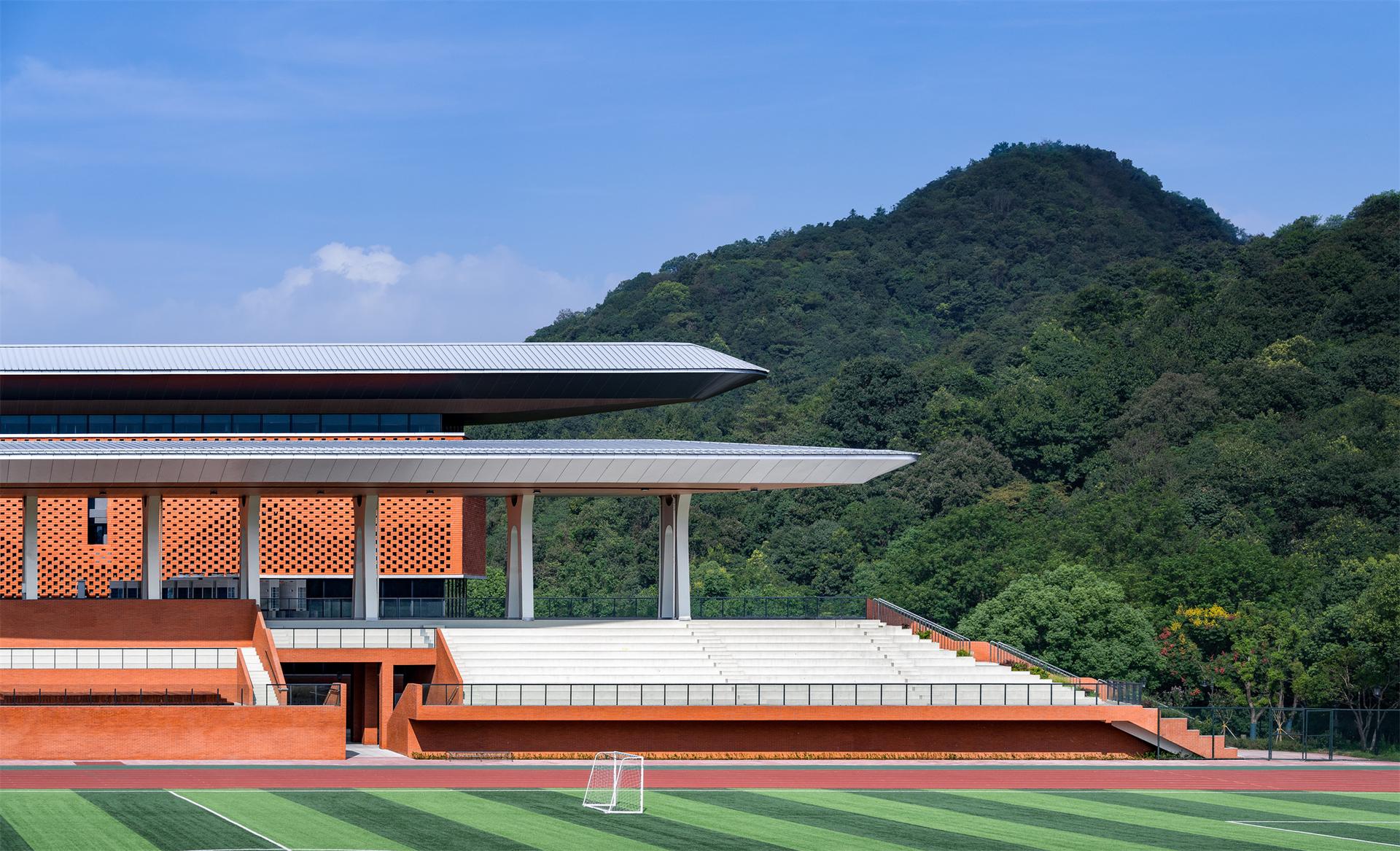 The Asian Games Cricket Field in Pingfeng Campus of Zhejiang University of Technology - image 4