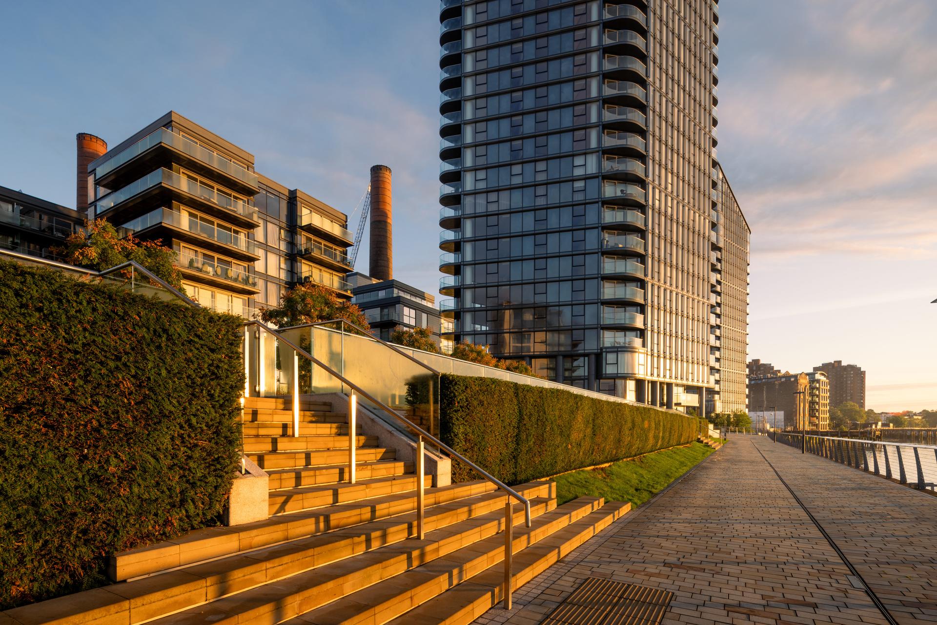 Chelsea Waterfront - image 14