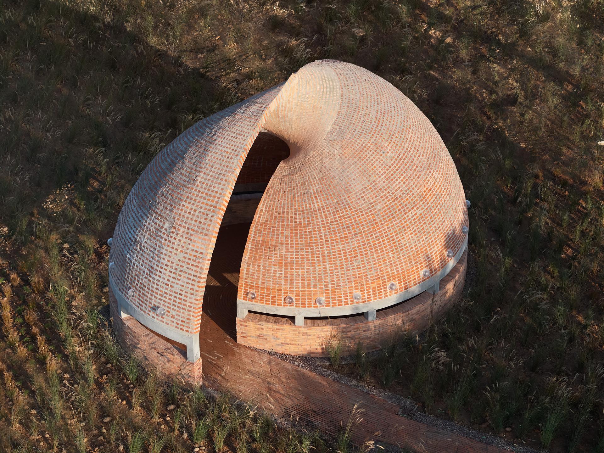 Twisted Brick Shell Concept Library