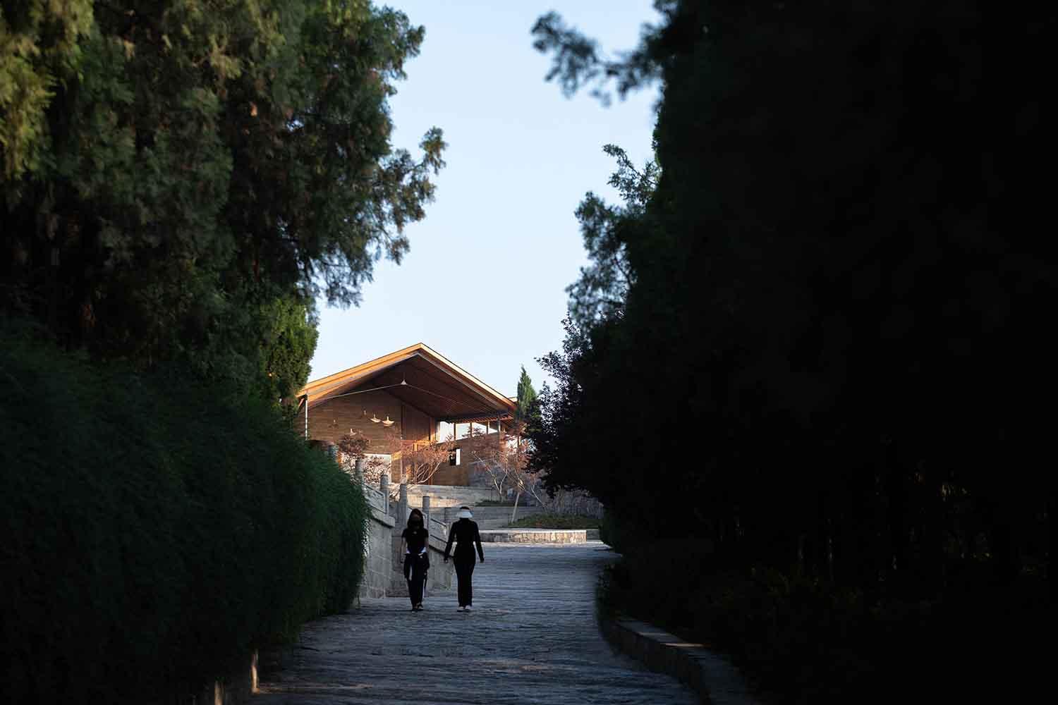 Dapi Mountain Pavilion - image 7
