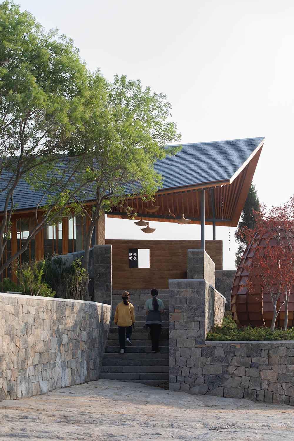 Dapi Mountain Pavilion - image 8