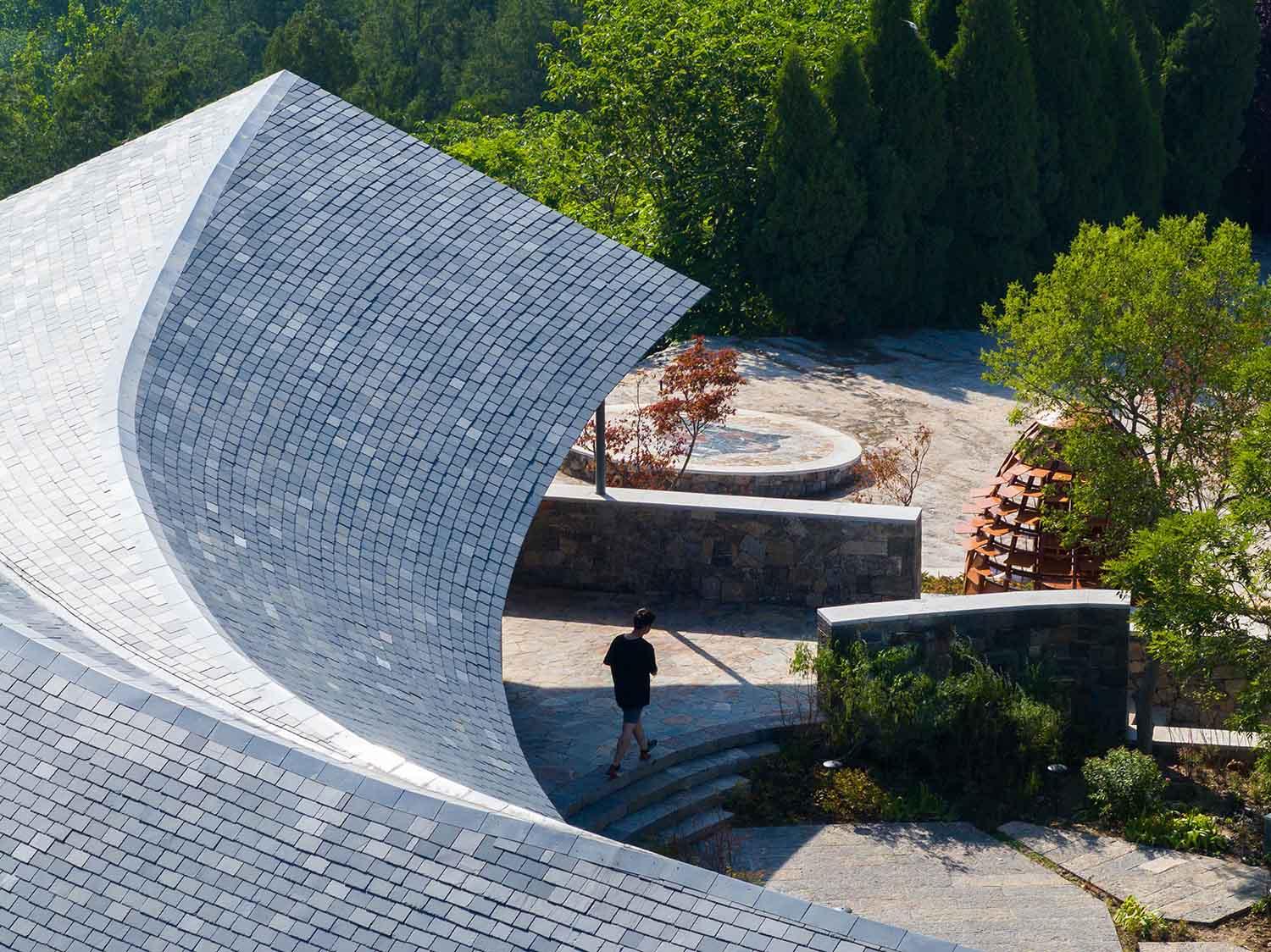 Dapi Mountain Pavilion - image 5