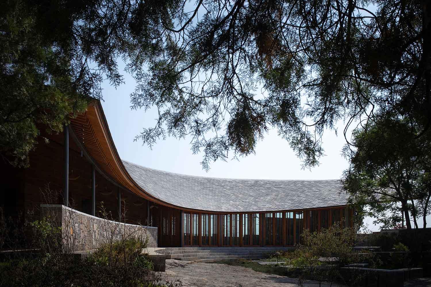 Dapi Mountain Pavilion - image 10