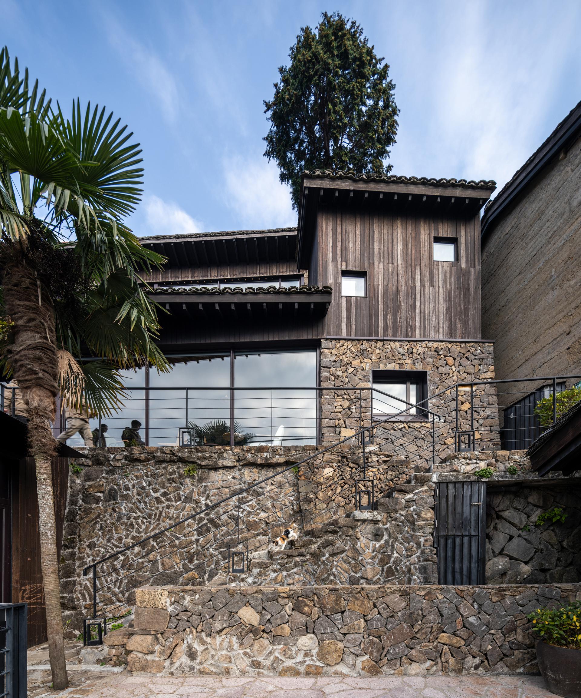 Songyang Stray Birds Art Hotel - image 17