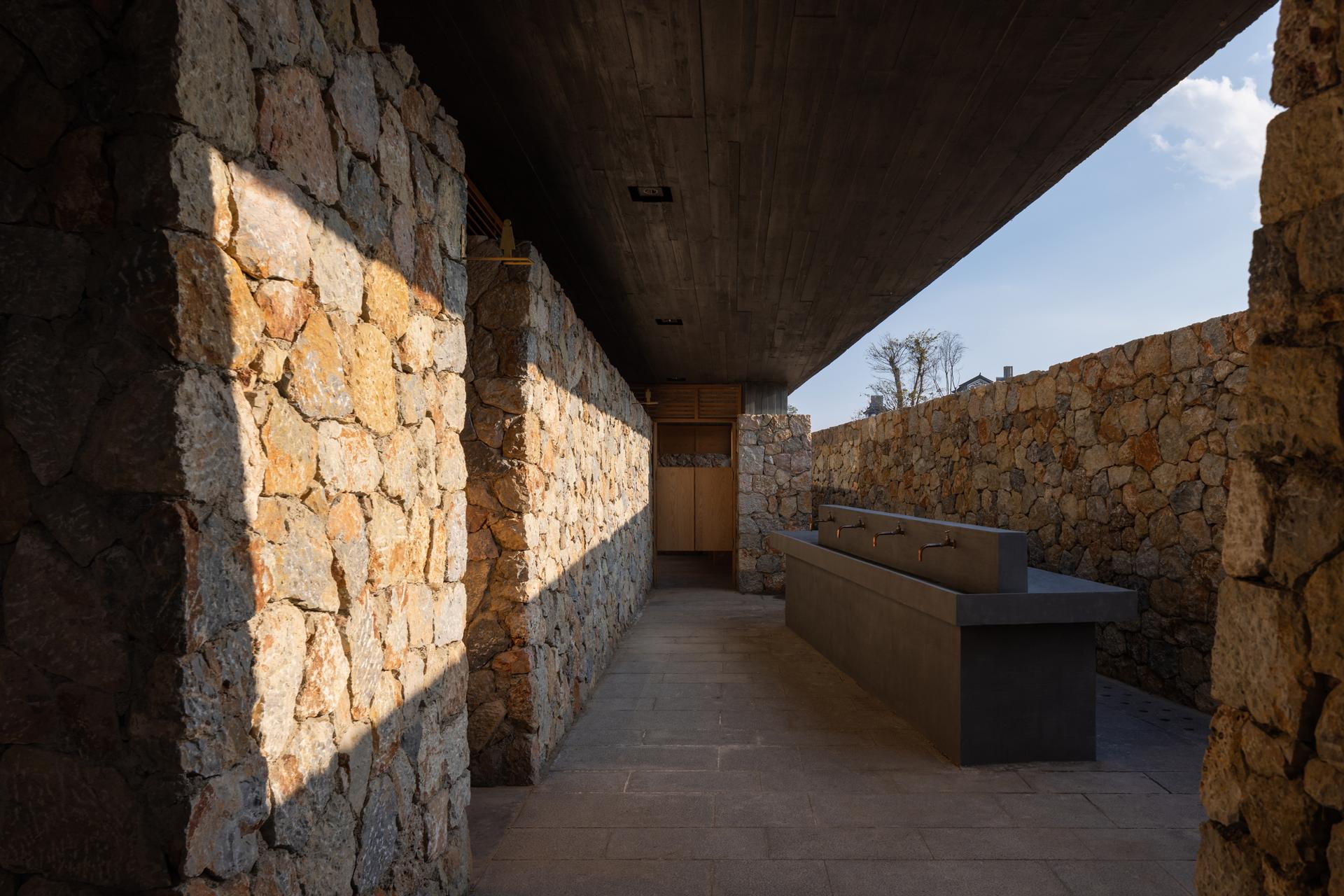 Dali Erhai Lake Ecological Rest Station - image 8