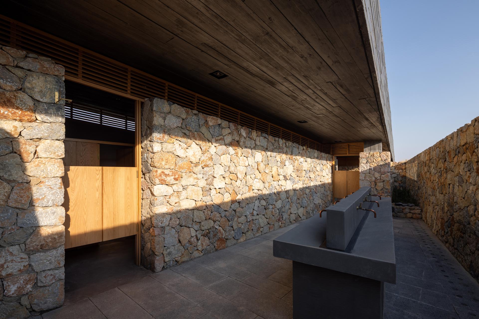 Dali Erhai Lake Ecological Rest Station - image 9