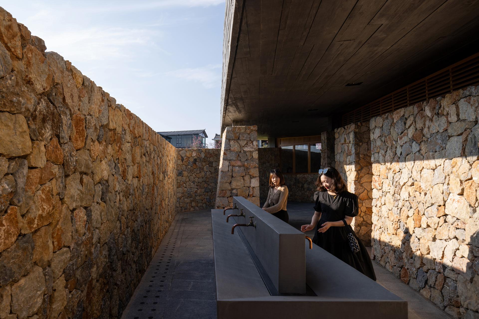 Dali Erhai Lake Ecological Rest Station - image 10