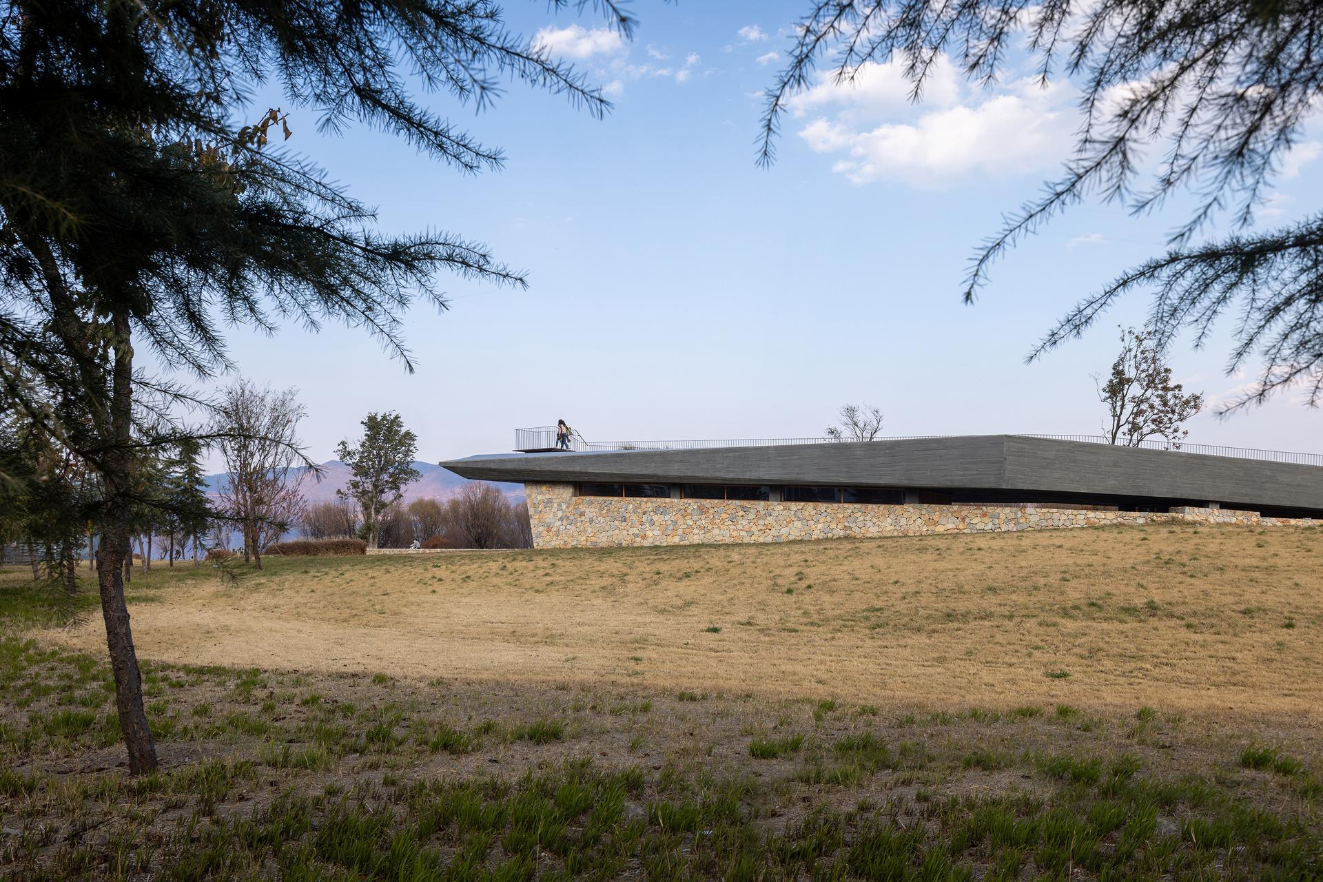 Dali Erhai Lake Ecological Rest Station - image 2