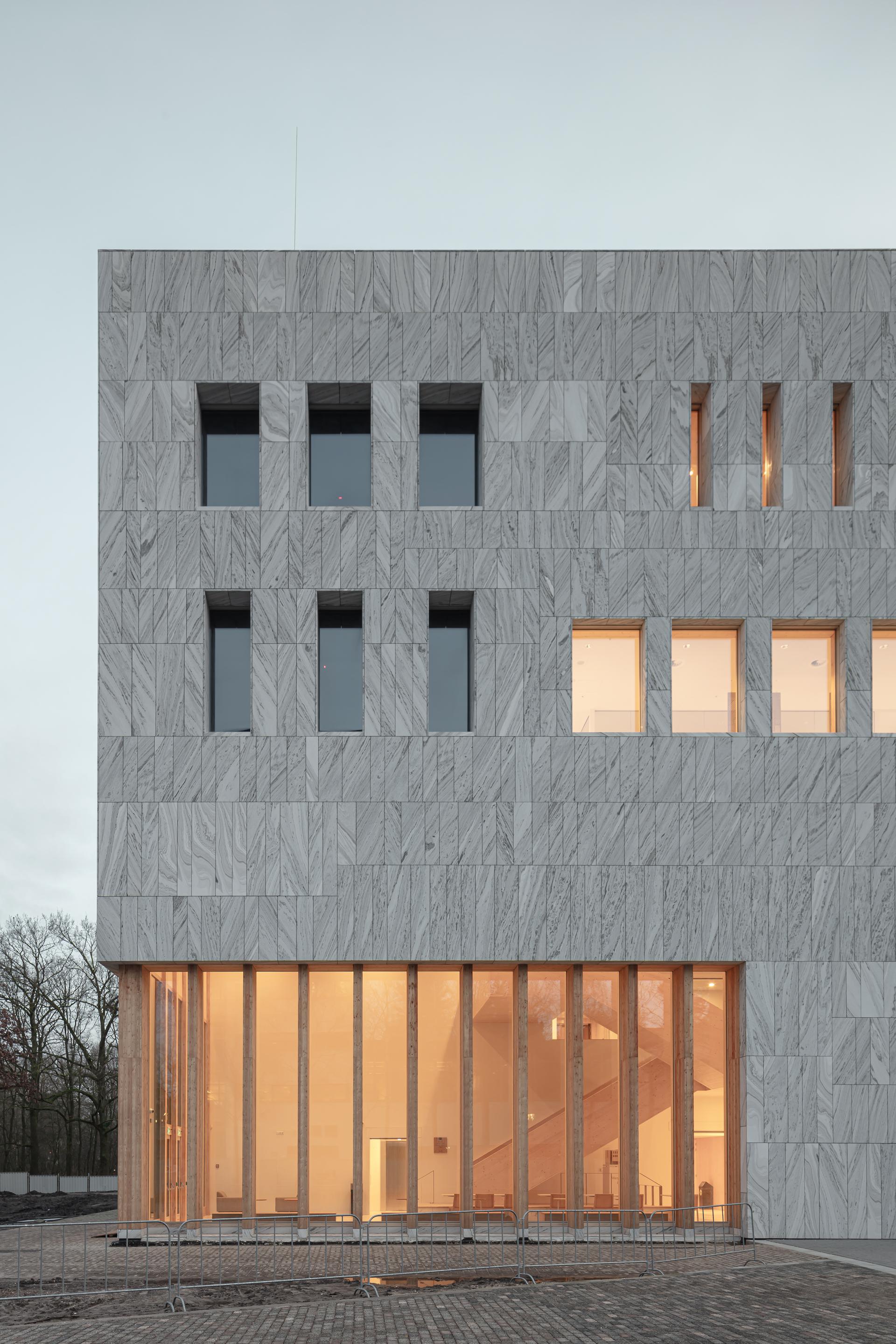 Marga Klompé Building - image 2