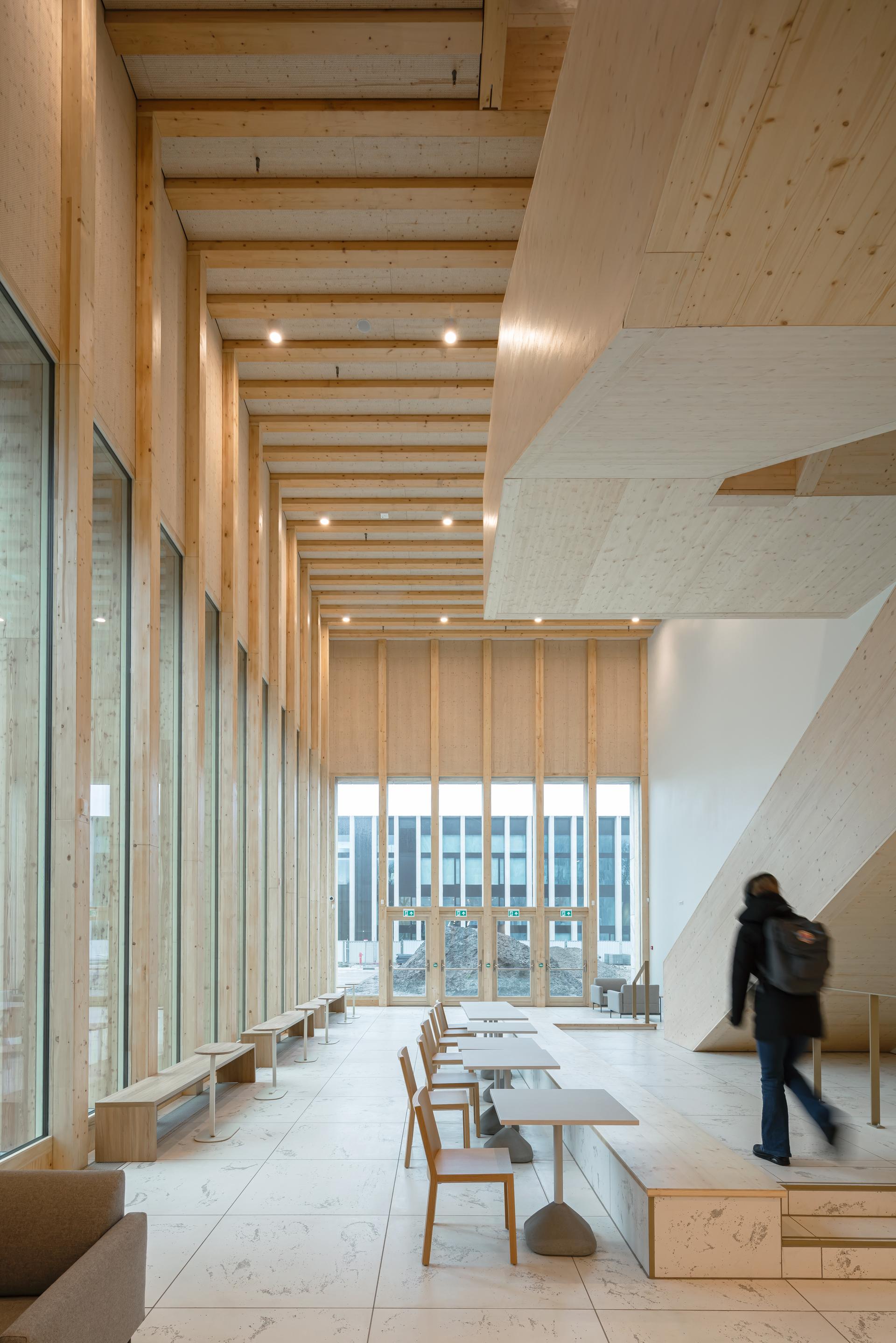 Marga Klompé Building - image 7