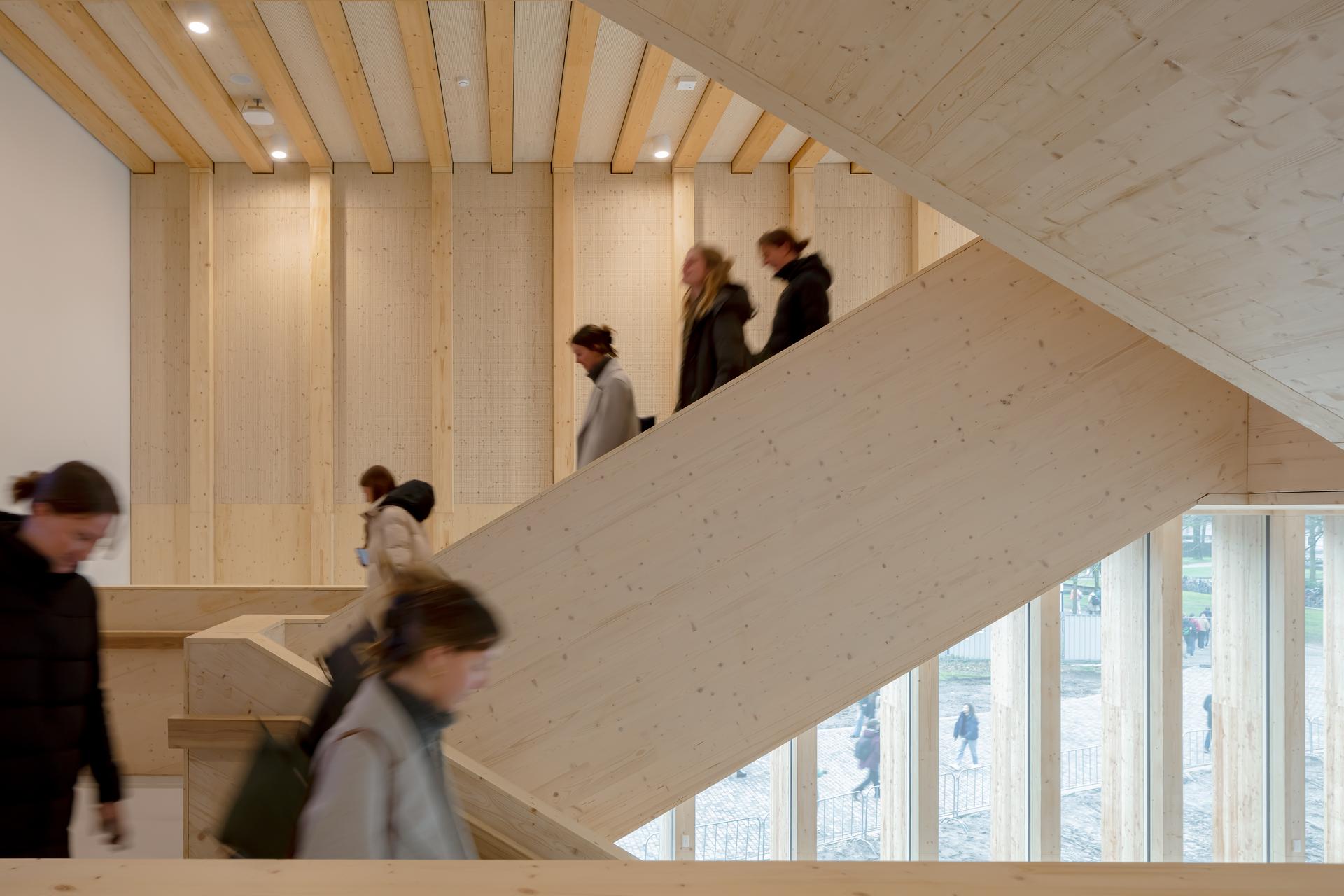 Marga Klompé Building - image 11