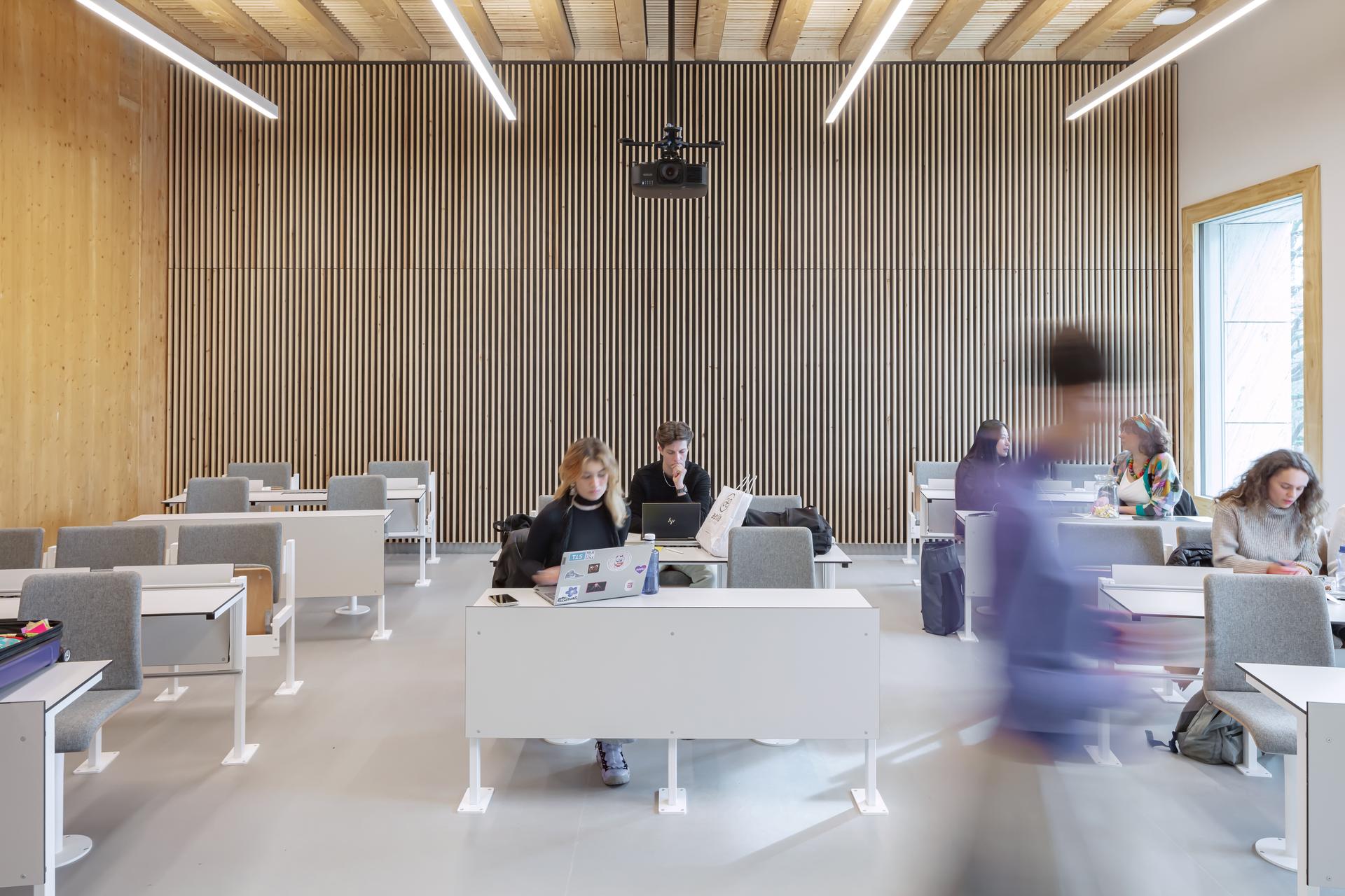 Marga Klompé Building - image 22