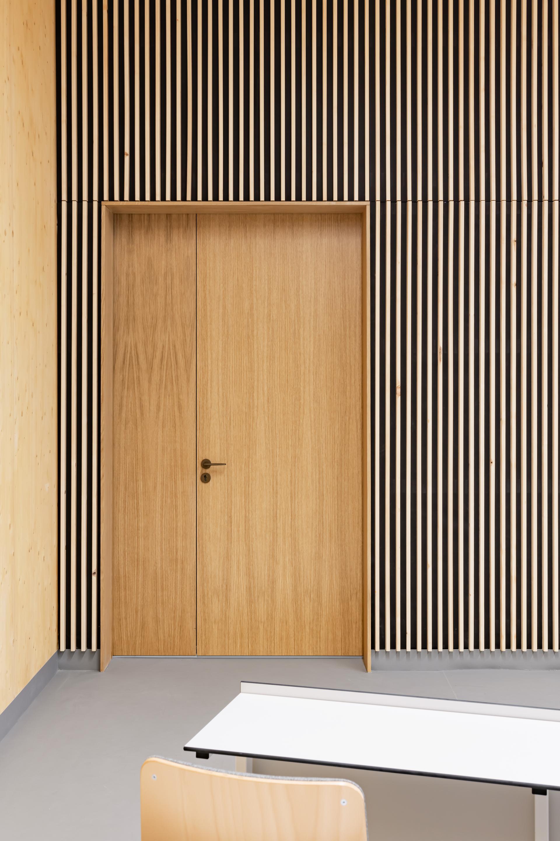 Marga Klompé Building - image 27