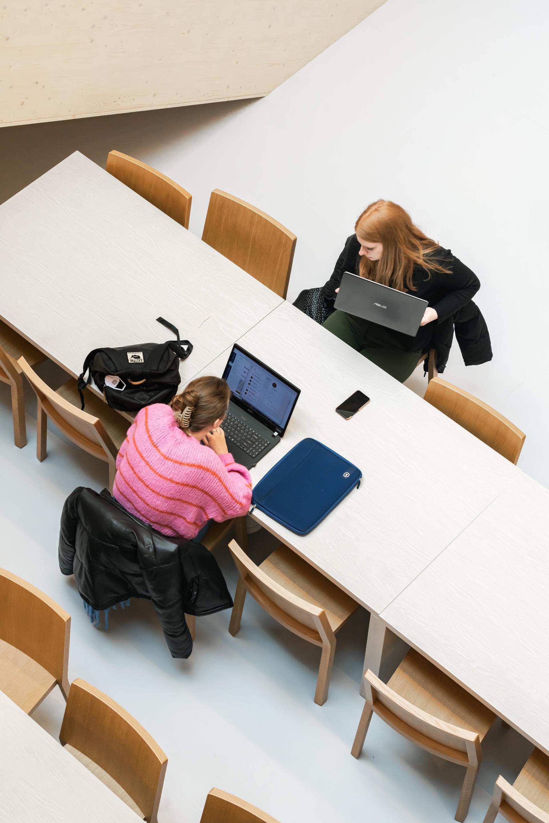 Marga Klompé Building - image 31