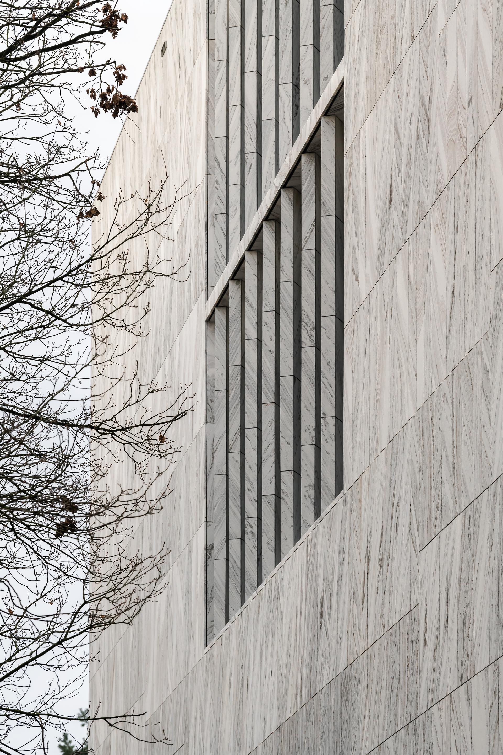 Marga Klompé Building - image 42