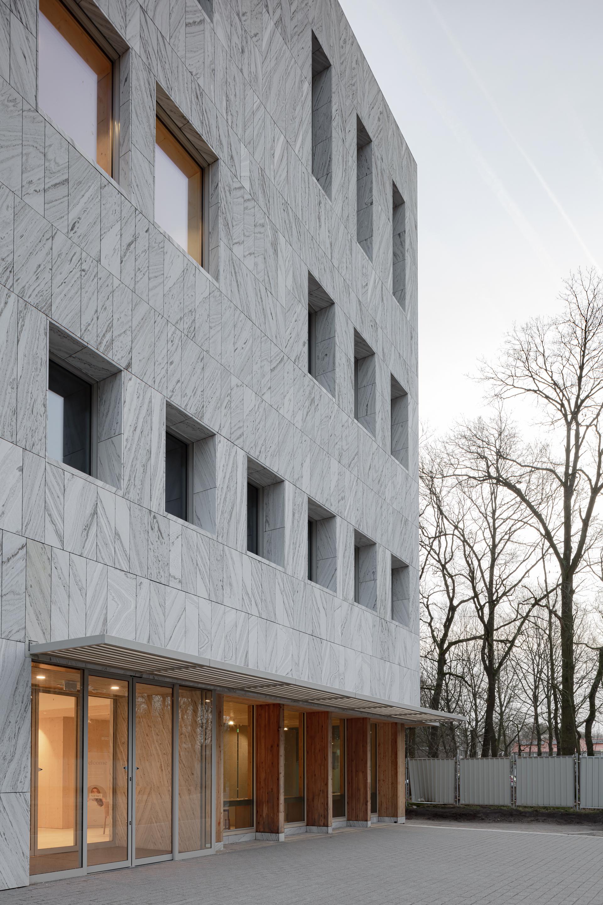 Marga Klompé Building - image 44