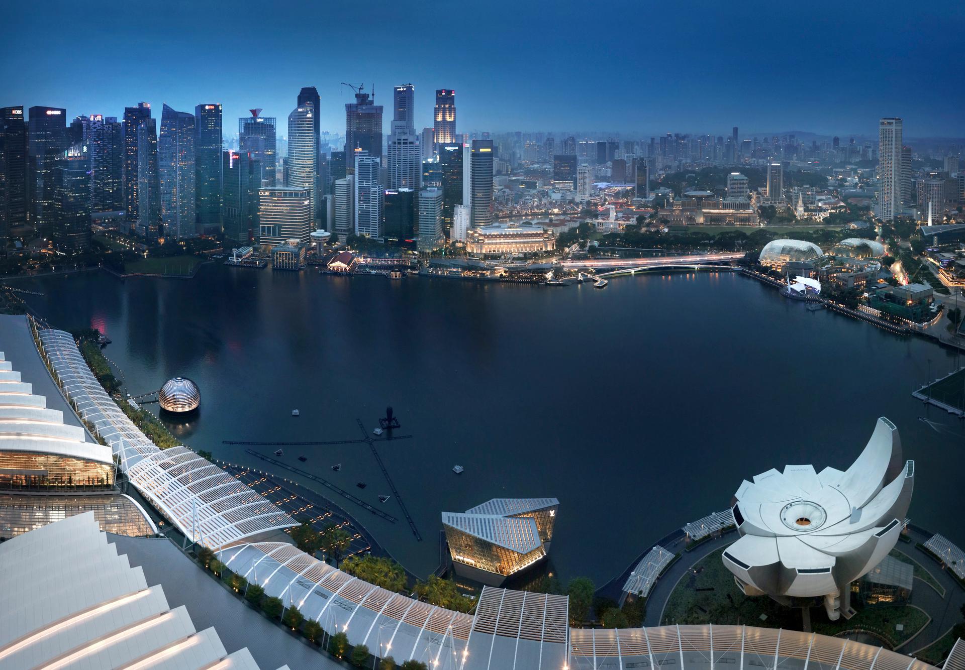 Apple Marina Bay Sands - image 10