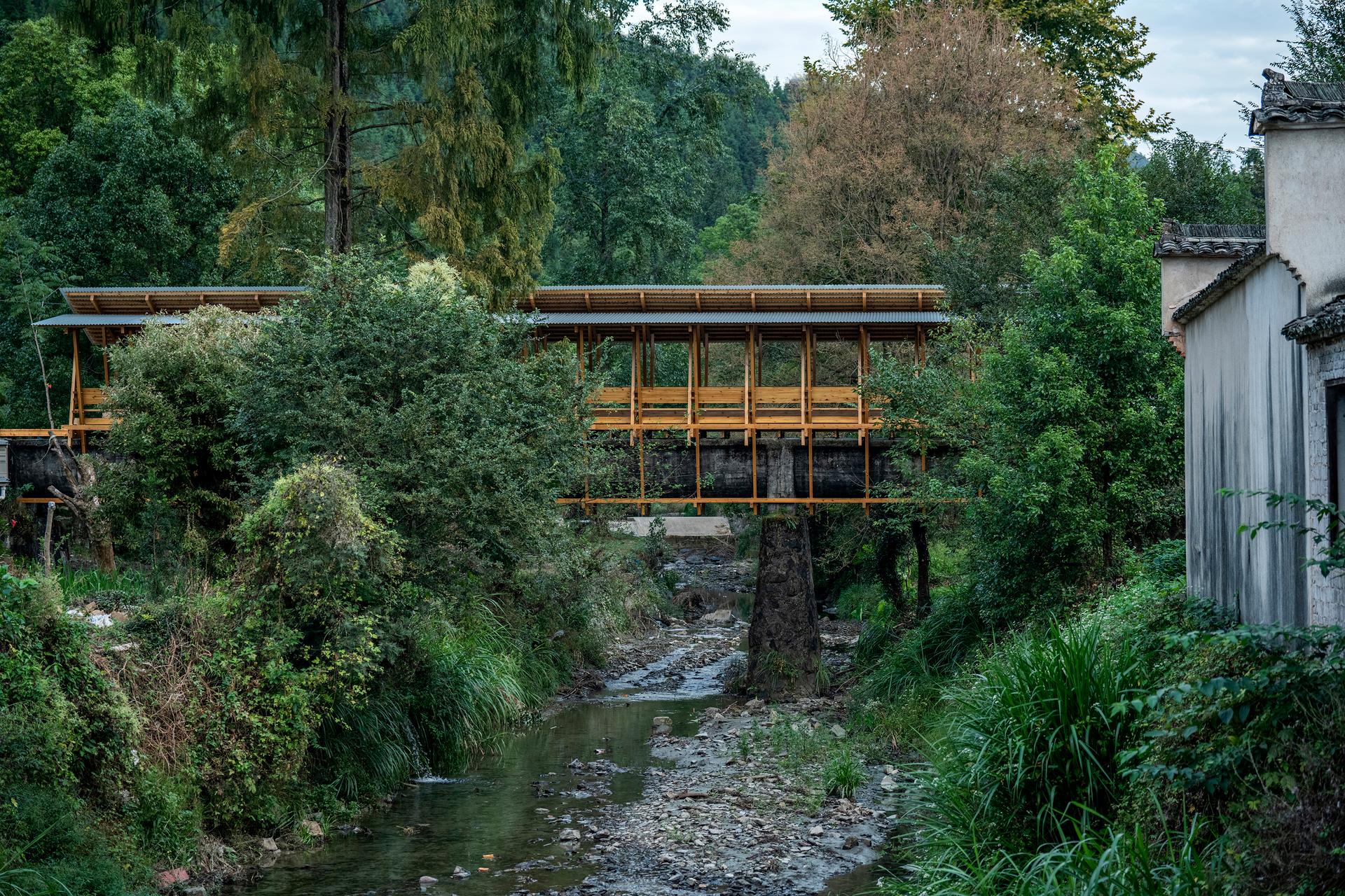 FW JI·Covered Bridge on Aqueduct - image 9