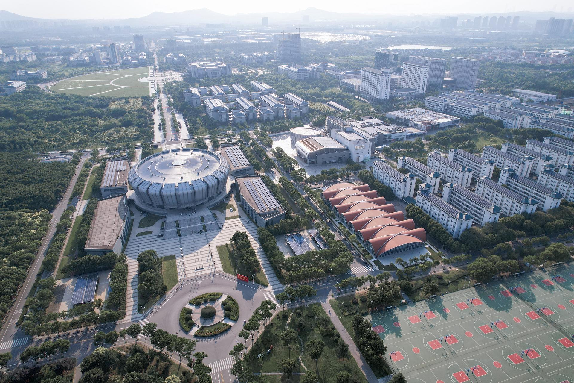 Natatorium of Southeast University - image 3