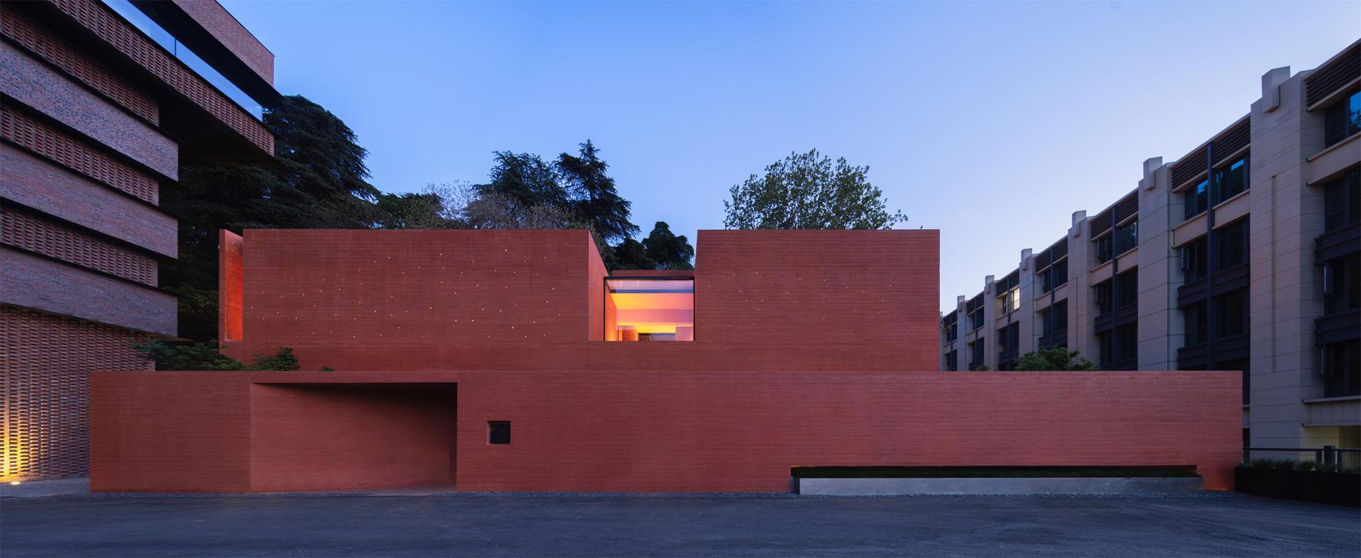 Red Box - image 3