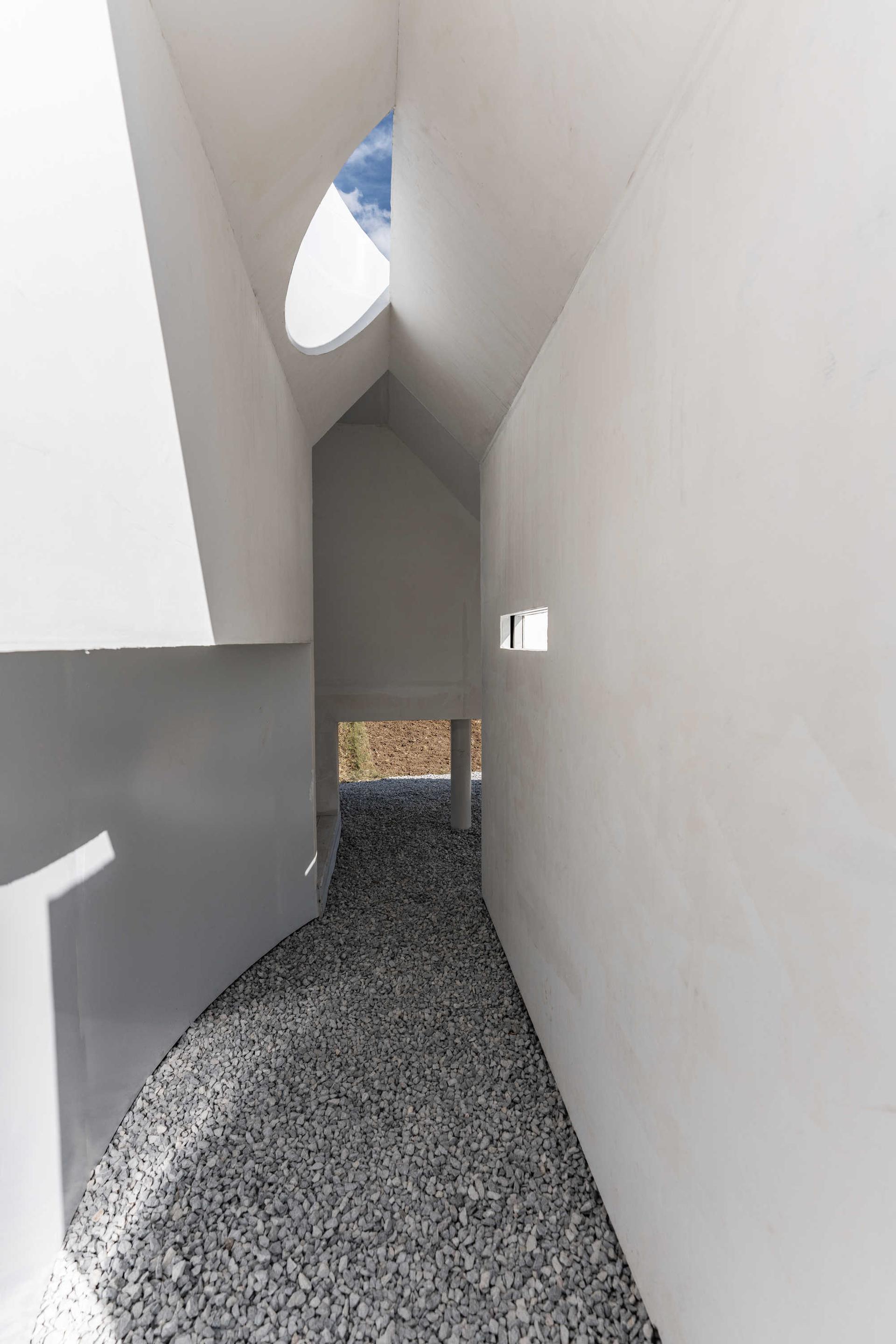 Concrete Pavilion –pumping station - image 8