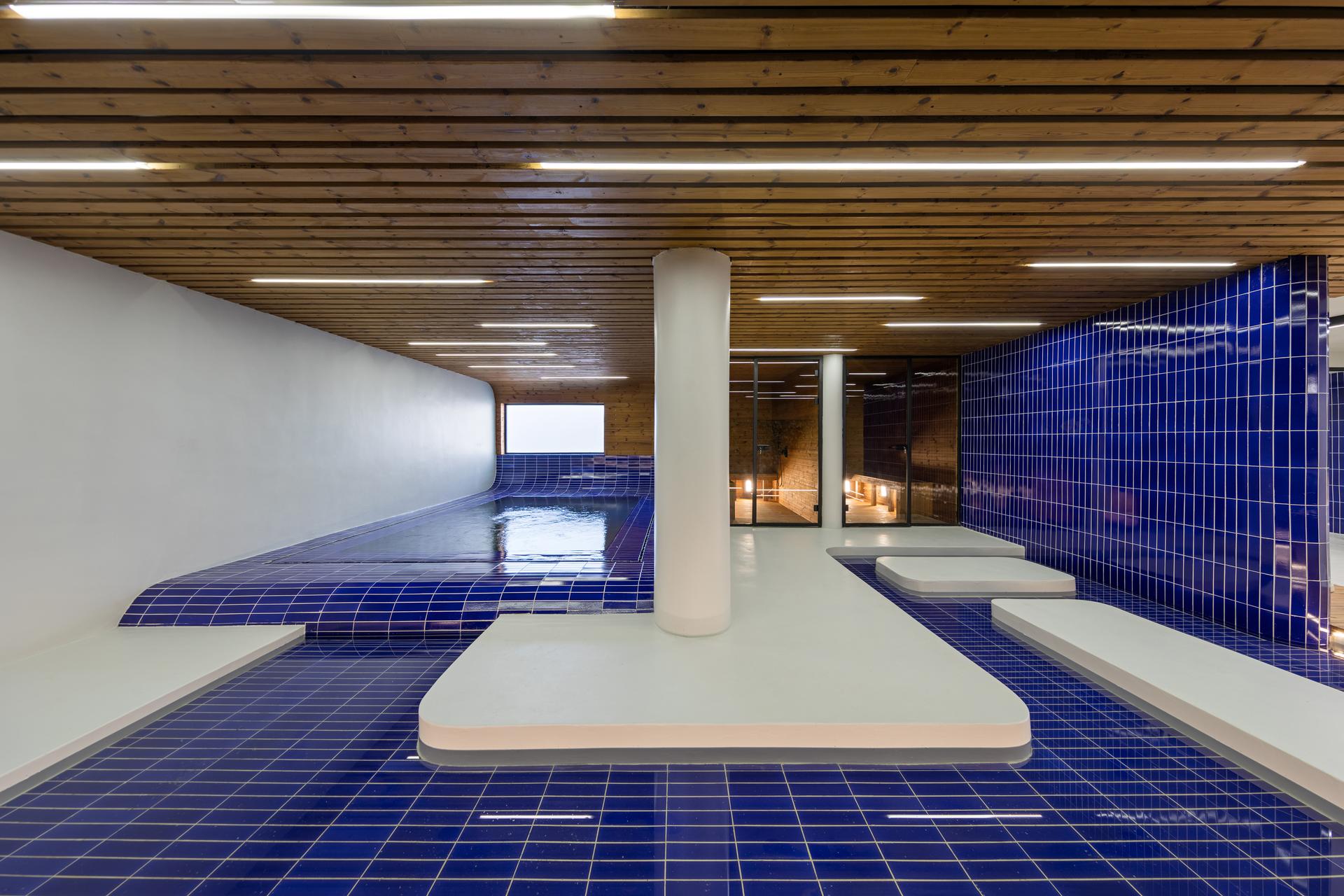 The Blue Line Apartment - image 4