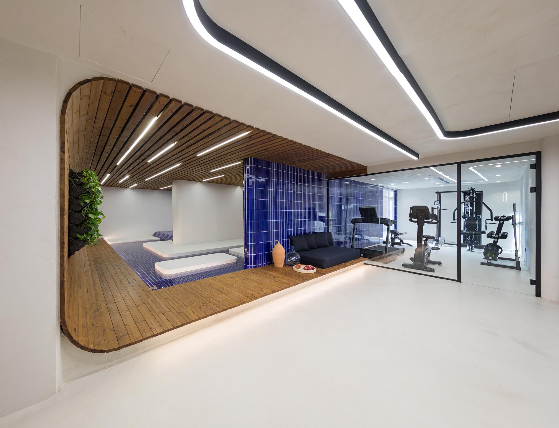 The Blue Line Apartment - image 8