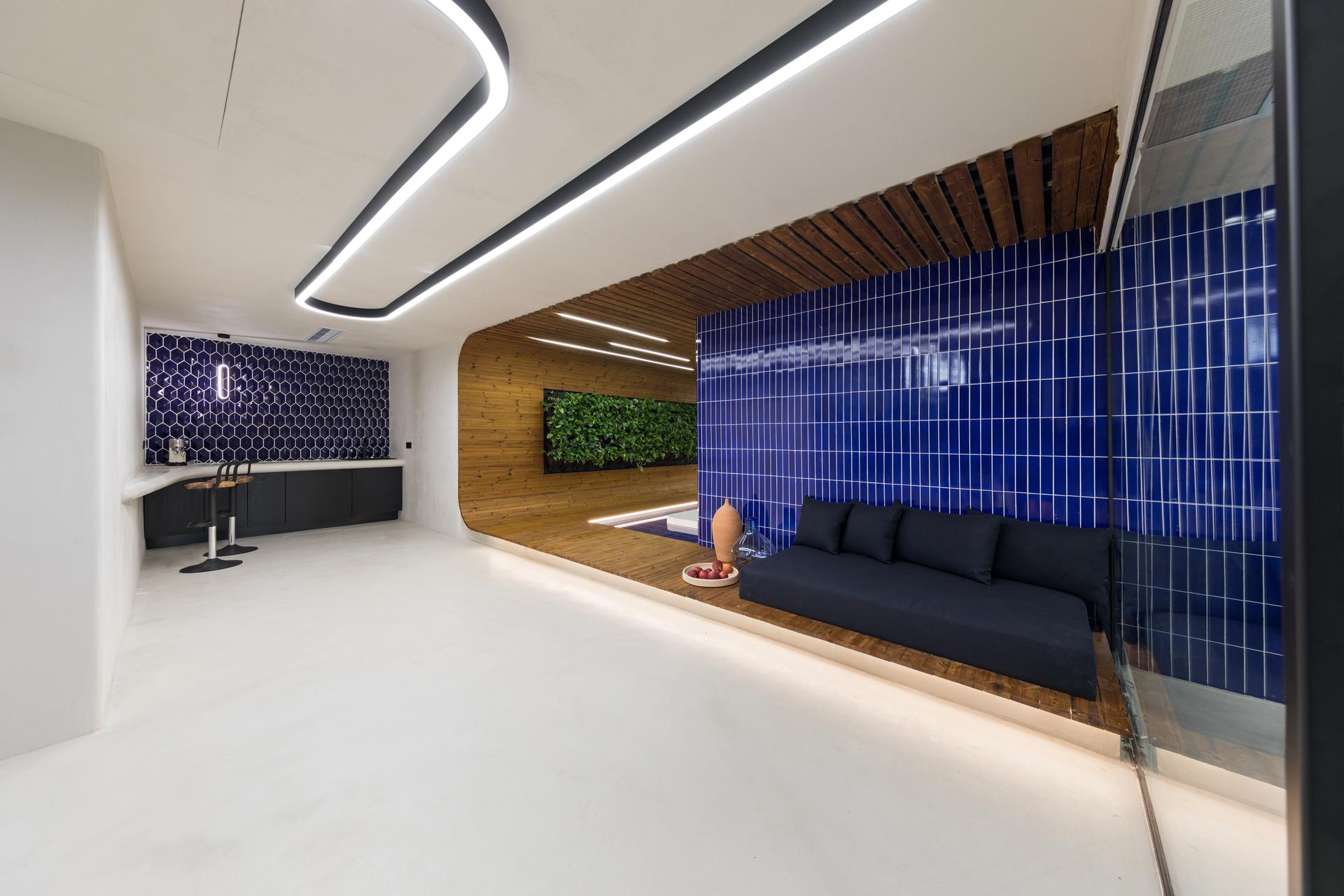 The Blue Line Apartment - image 11