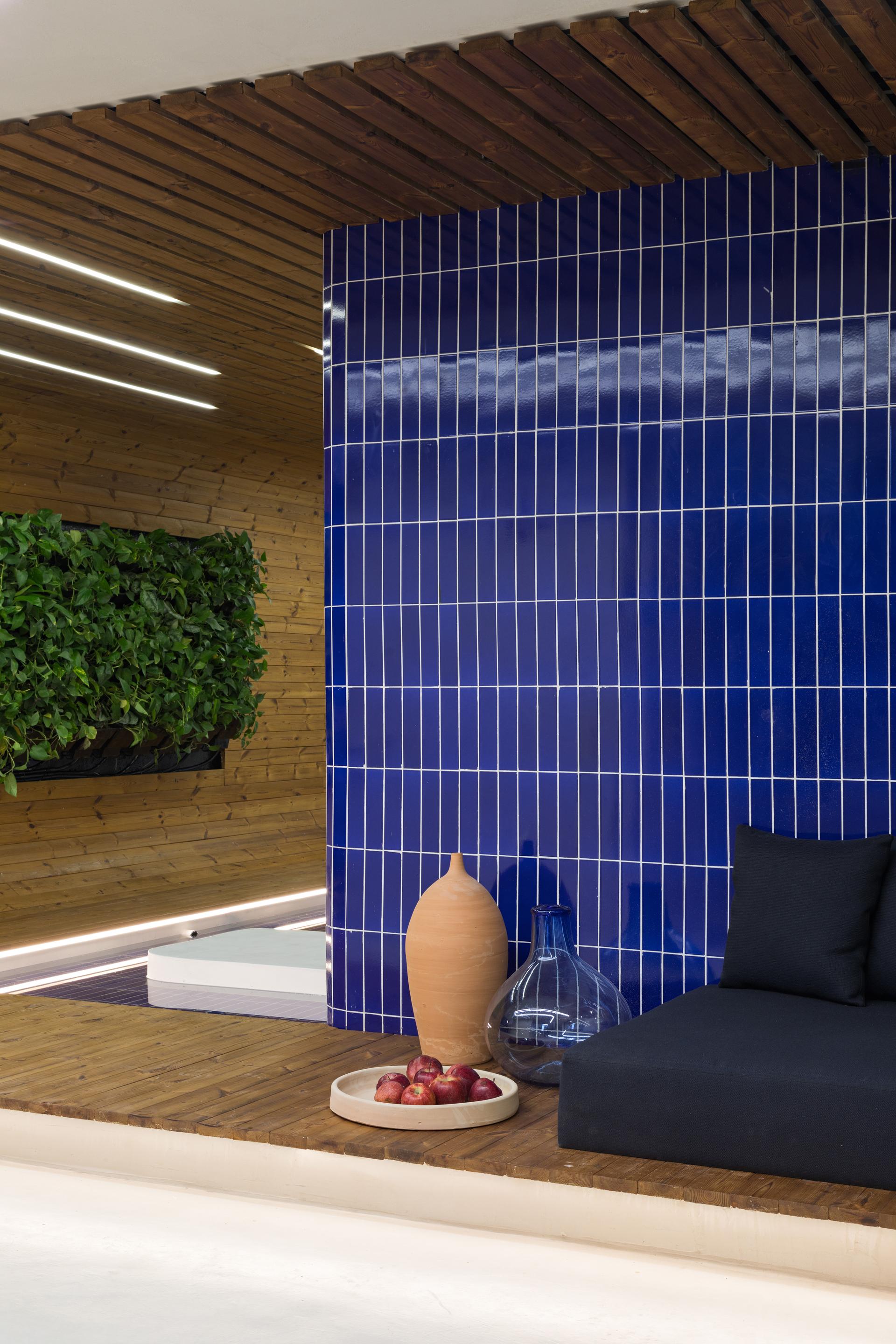 The Blue Line Apartment - image 9