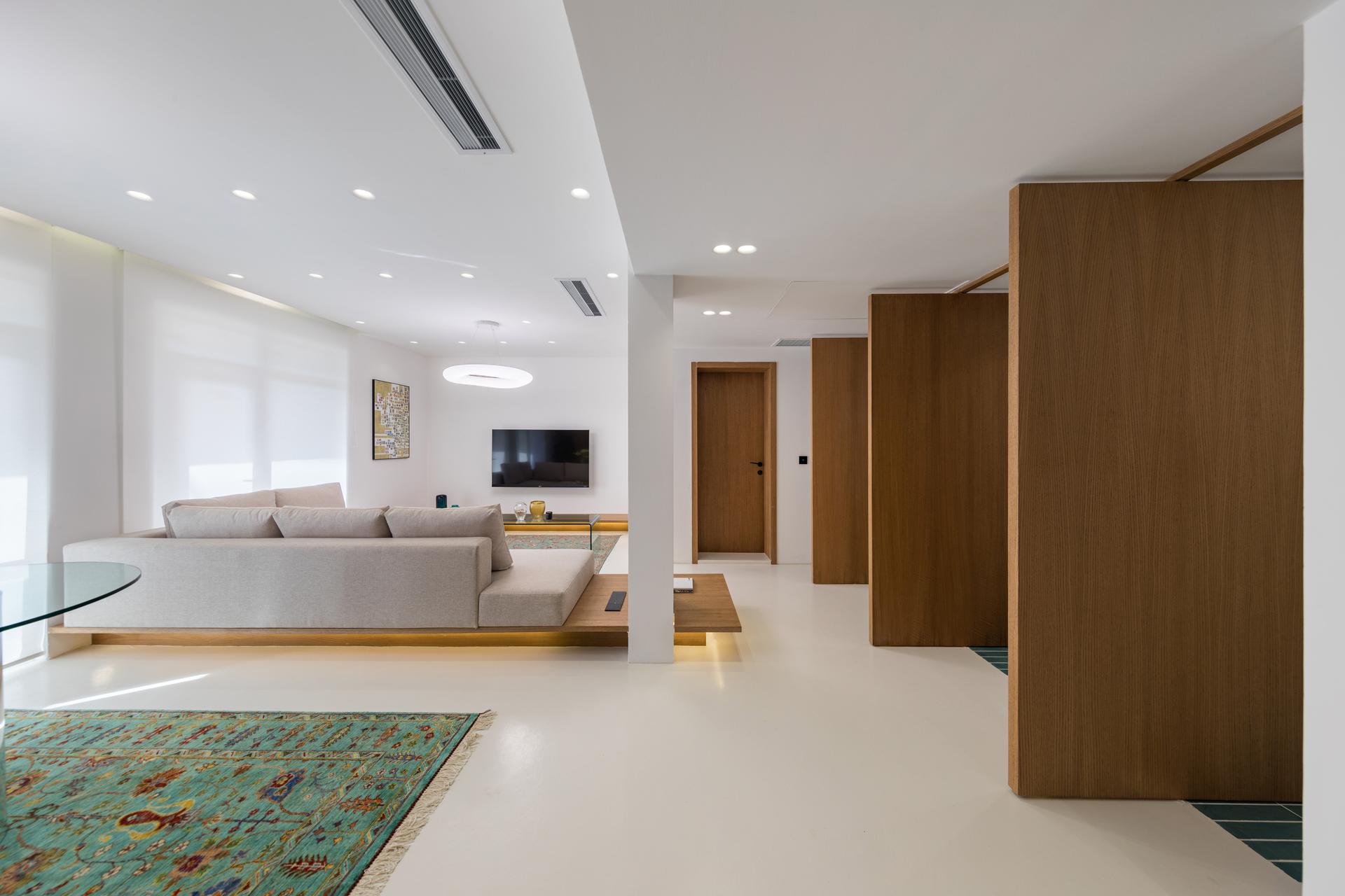 The Blue Line Apartment - image 43
