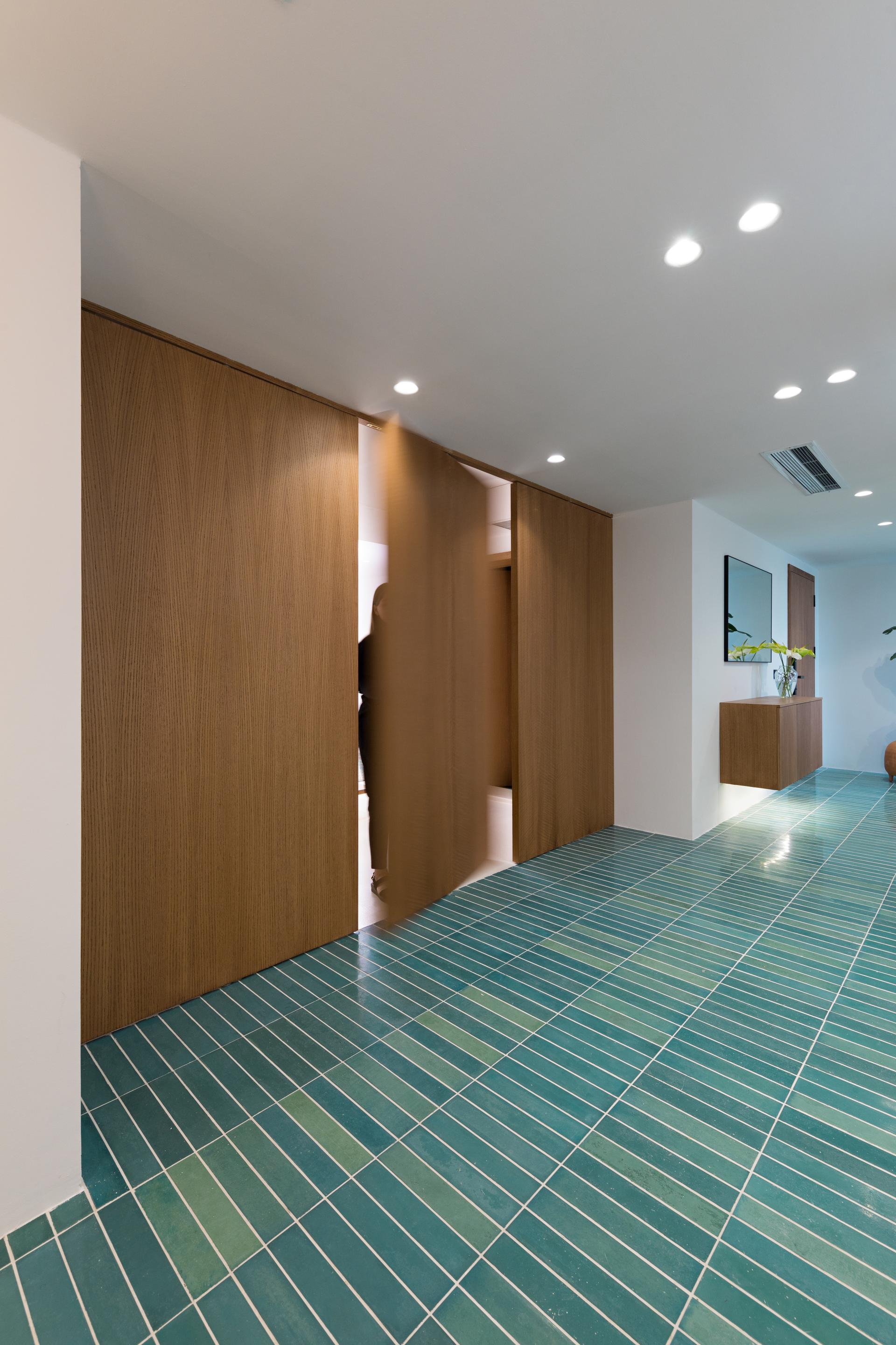 The Blue Line Apartment - image 50