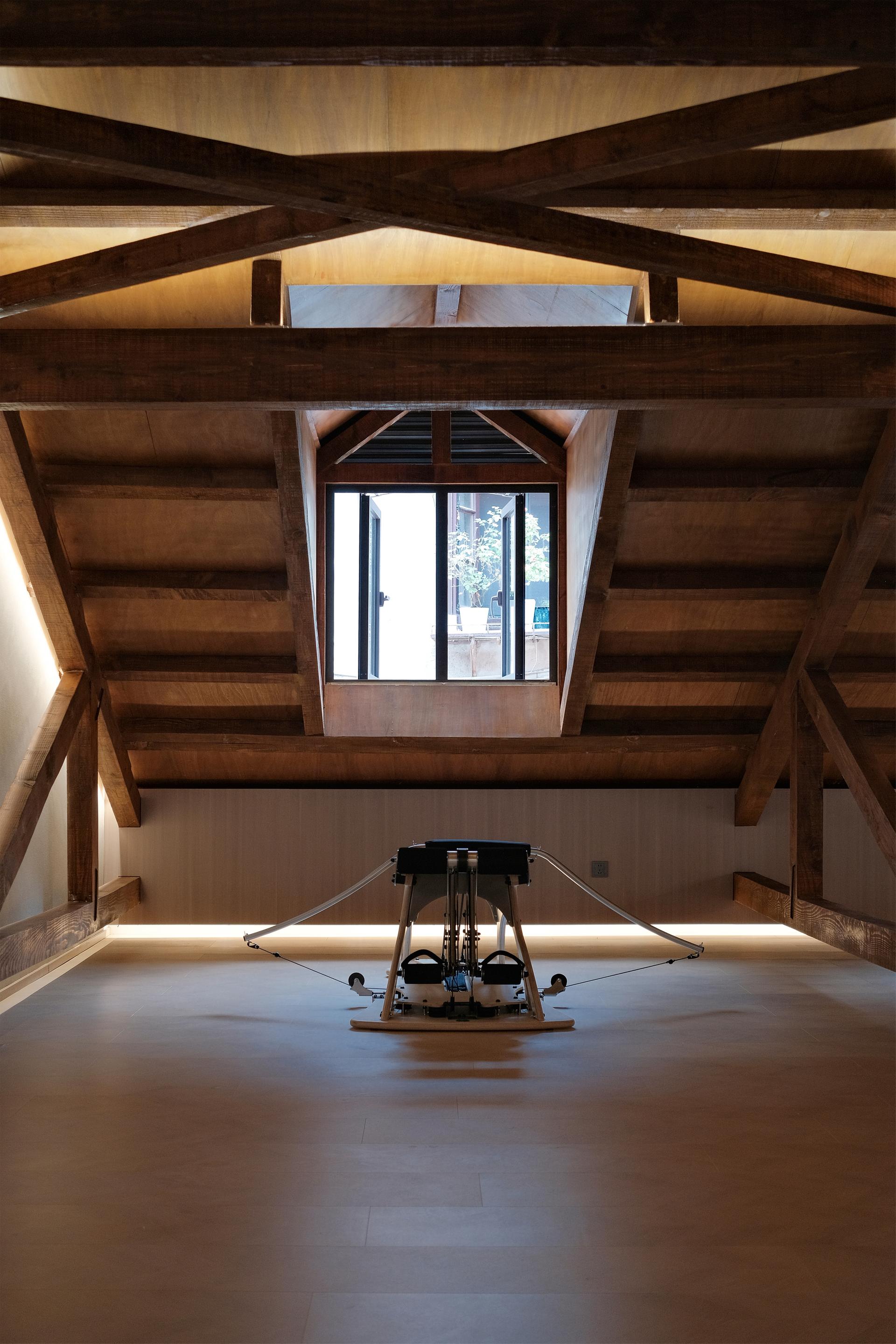 ARCH ARCH Gyrotonic Art Space - image 17