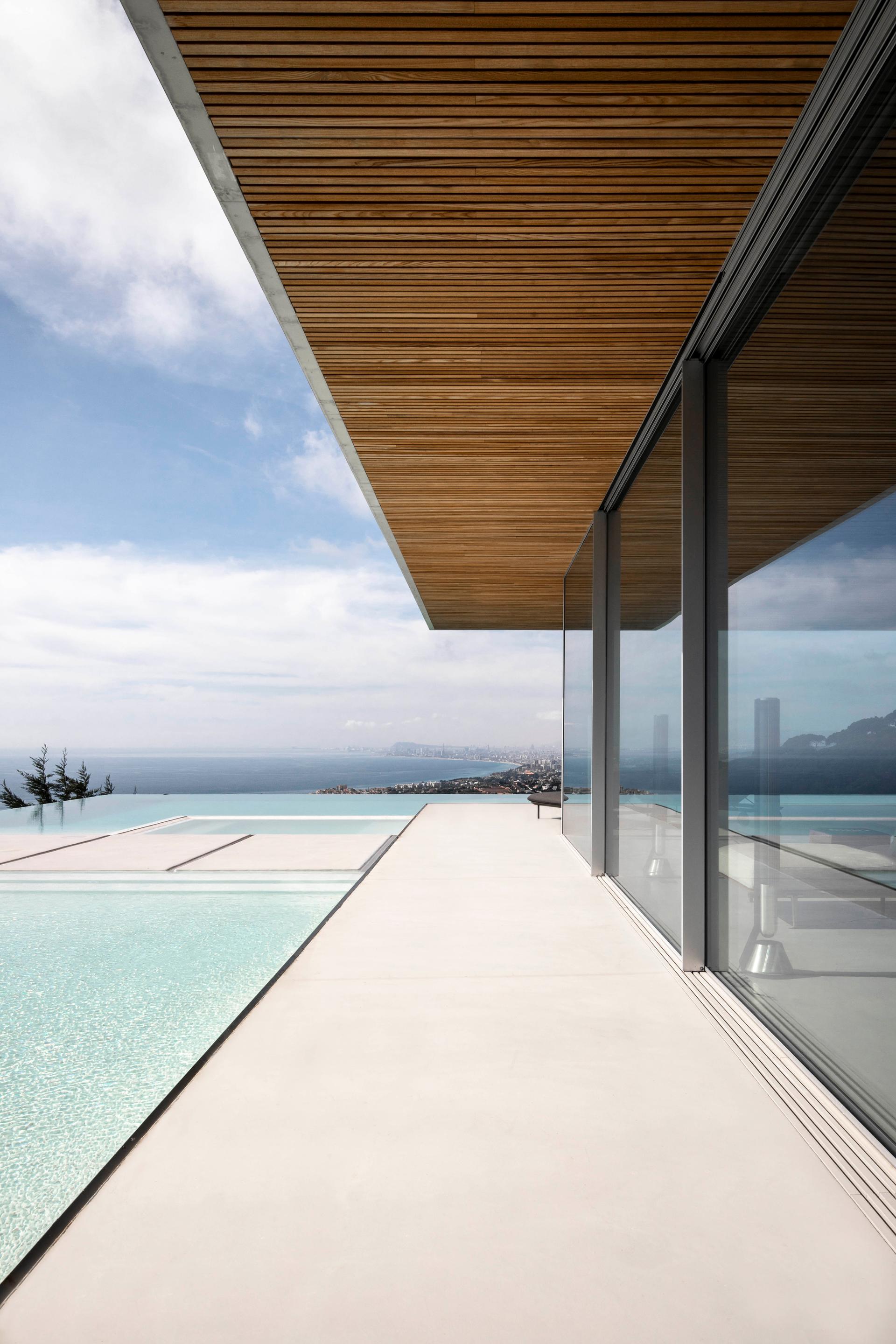 Barcelona House - image 7