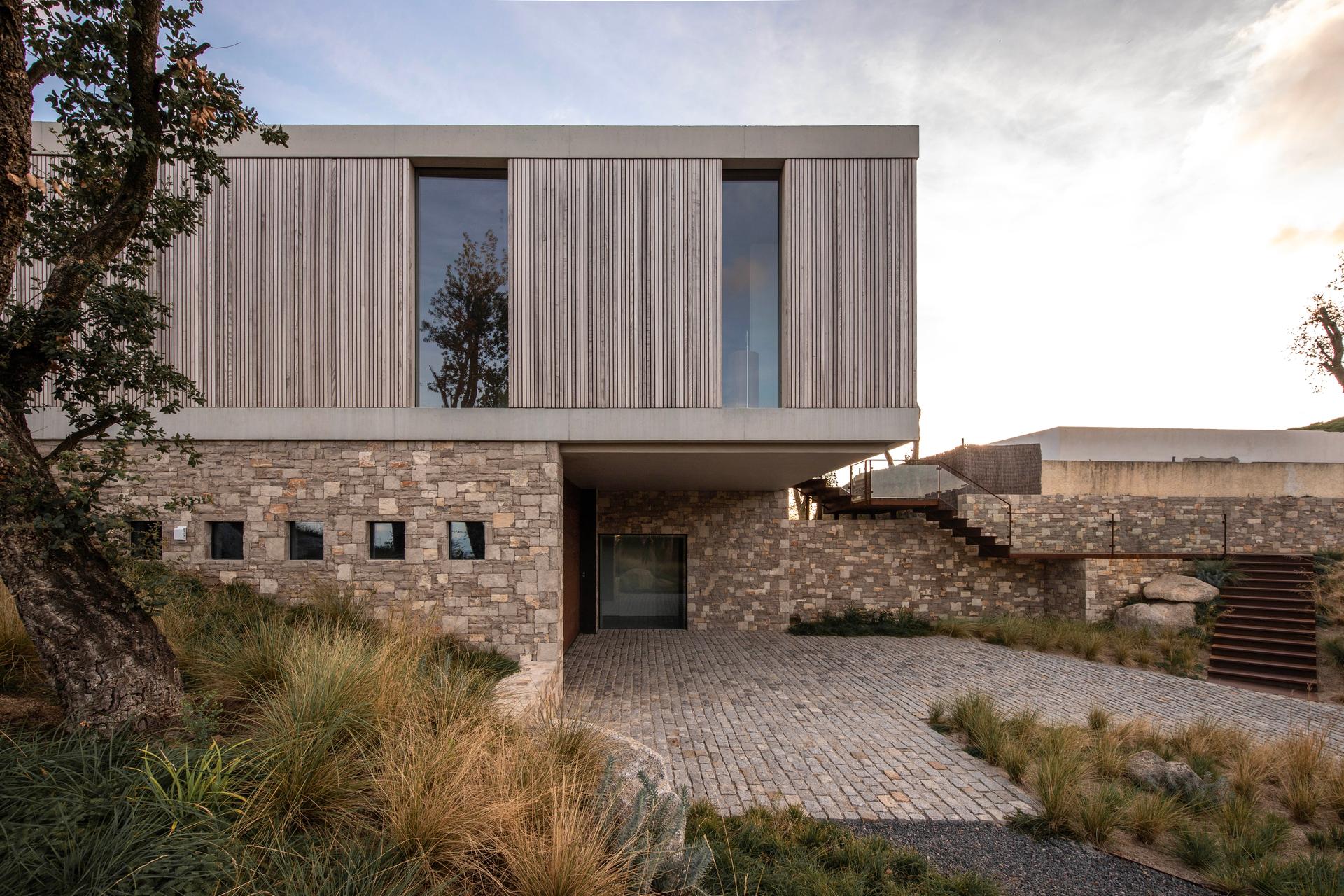 Barcelona House - image 2