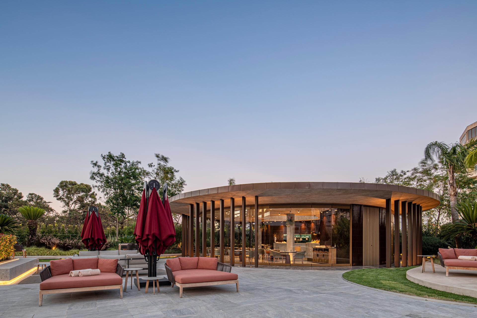 Ritz Pool Bar