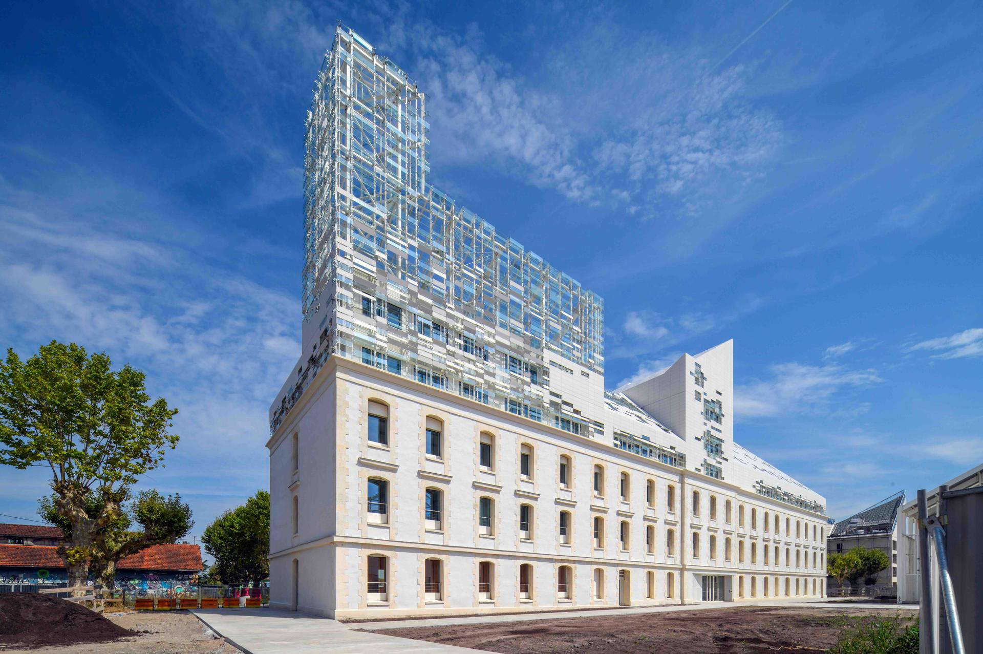 ESSCA School of Management Bordeaux - image 12