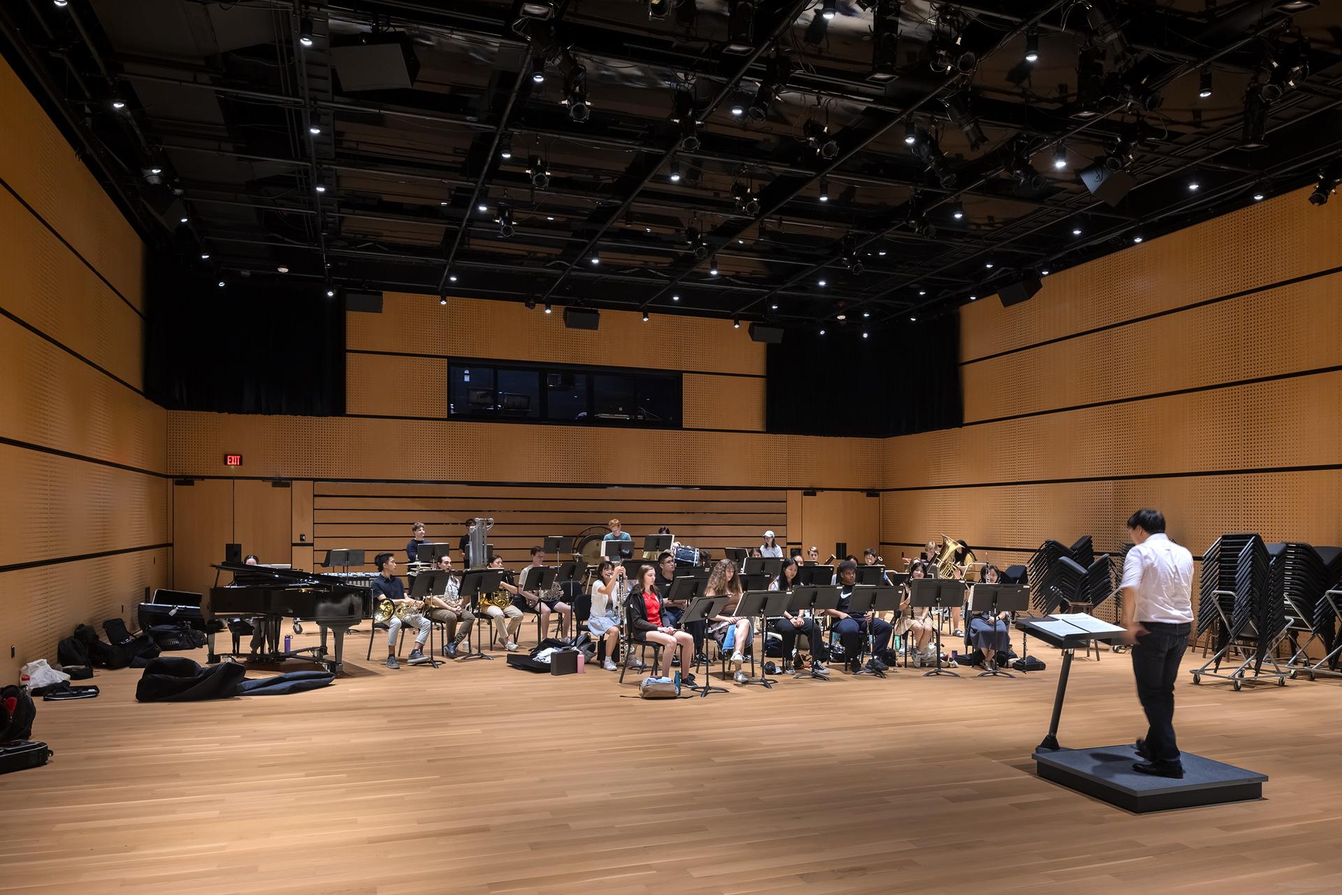 The Lindemann Performing Arts Center At Brown University - image 11