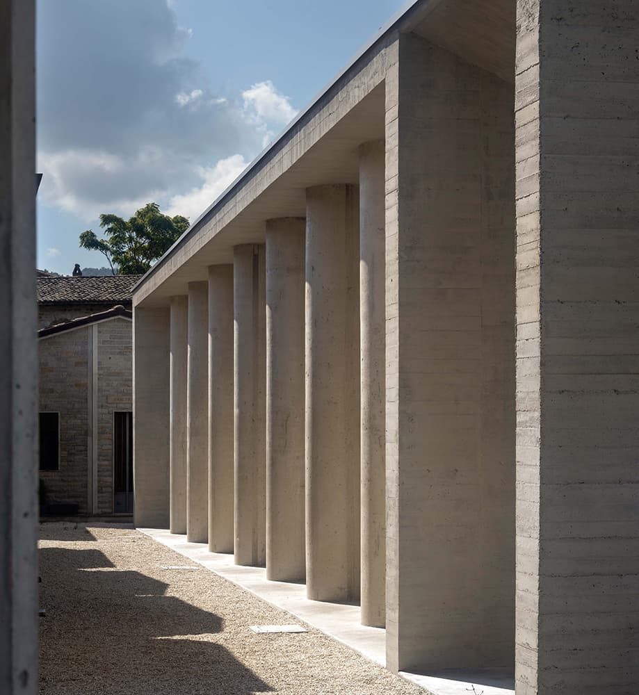 Extension and new “Chapel of the sacred landscape” in the Valfabbrica cemetery - image 3