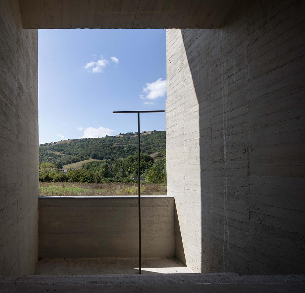 Extension and new “Chapel of the sacred landscape” in the Valfabbrica cemetery - image 11