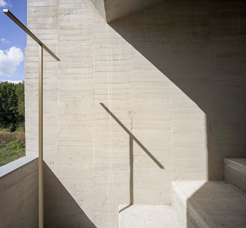 Extension and new “Chapel of the sacred landscape” in the Valfabbrica cemetery - image 12