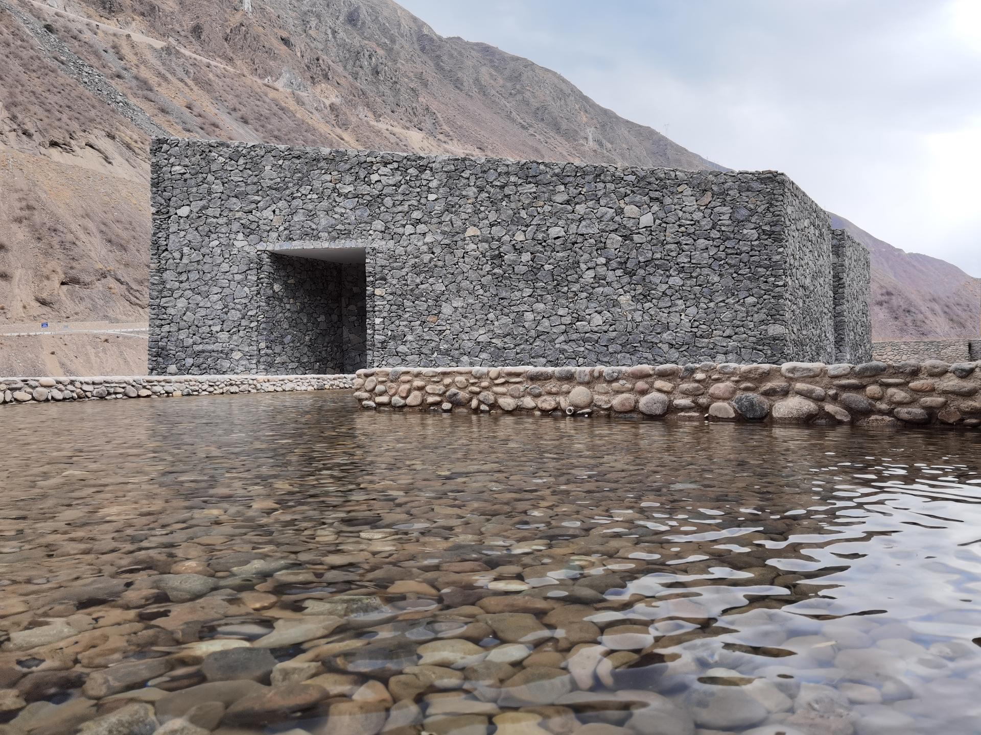 HIDE, A Link between Mountain and River Embedded in Nature --- Quzika 1865 Winery complex - image 9