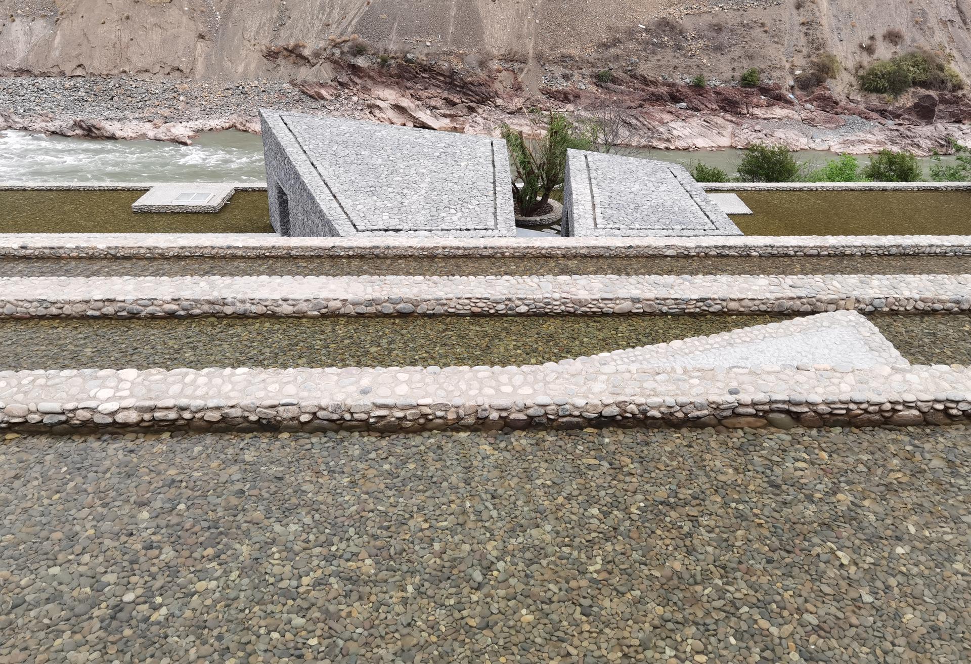 HIDE, A Link between Mountain and River Embedded in Nature --- Quzika 1865 Winery complex - image 14