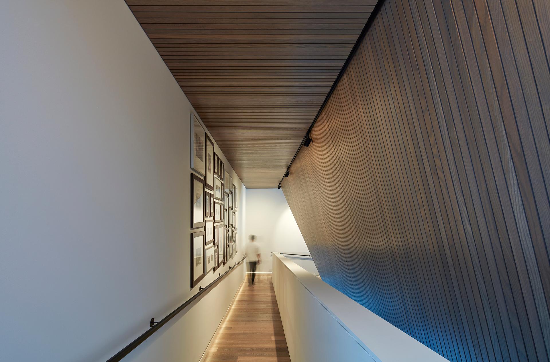 VEIL HOUSE - image 4