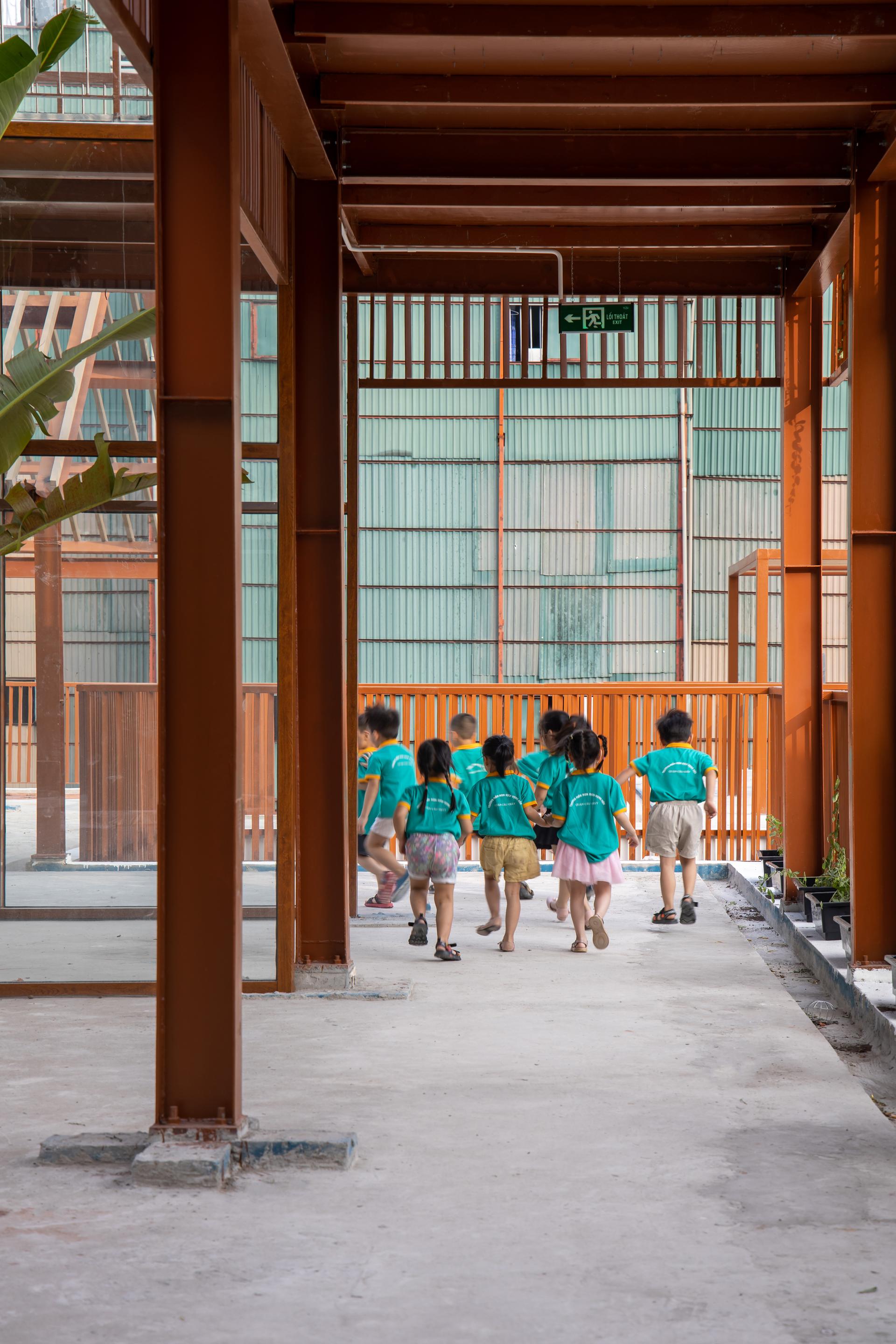 Dich Vong Hau Kindergarten - image 14
