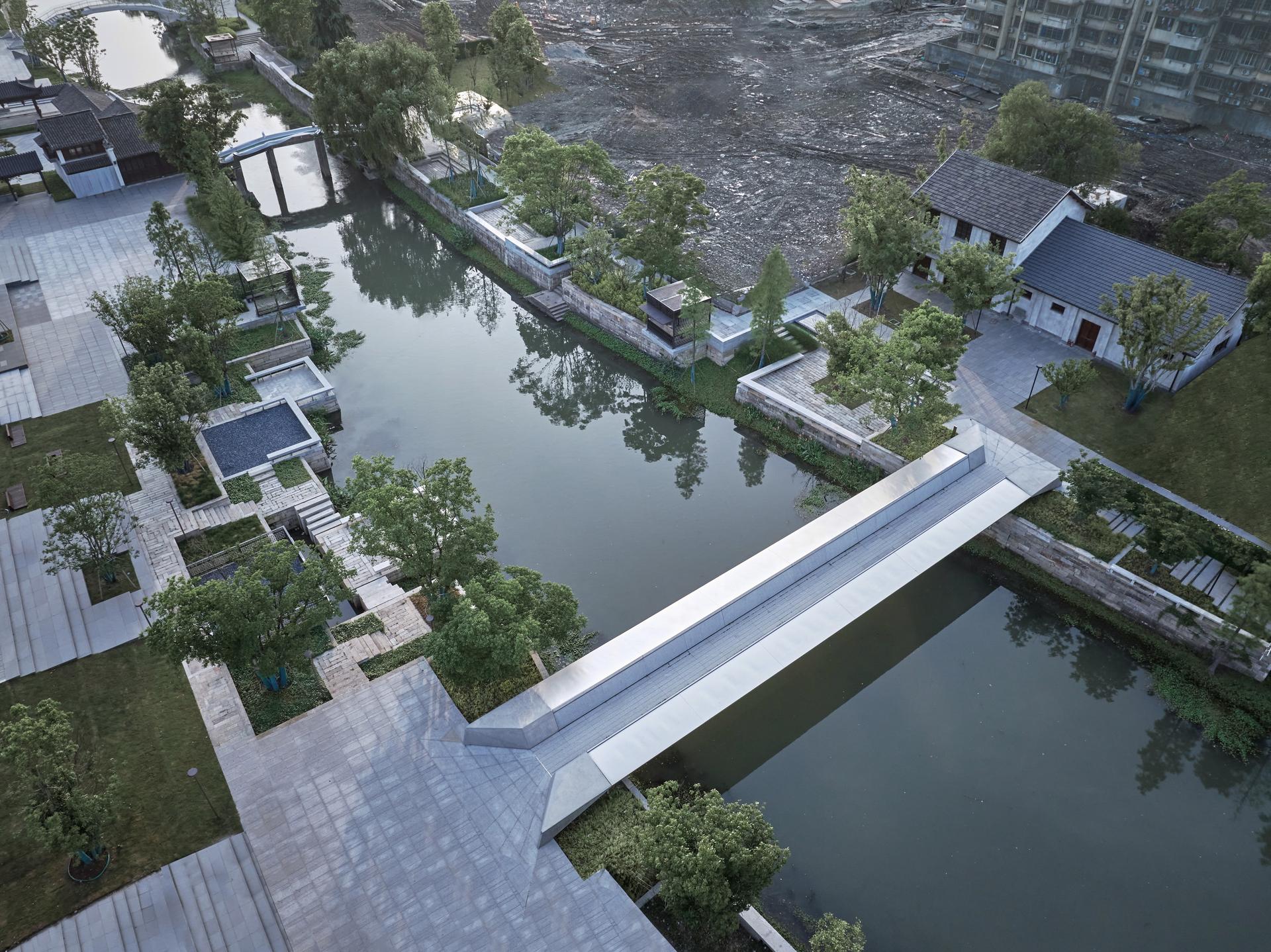 Lying Rainbow (Wohong) and Tranquil Wave (Pingbo) Bridges - image 7